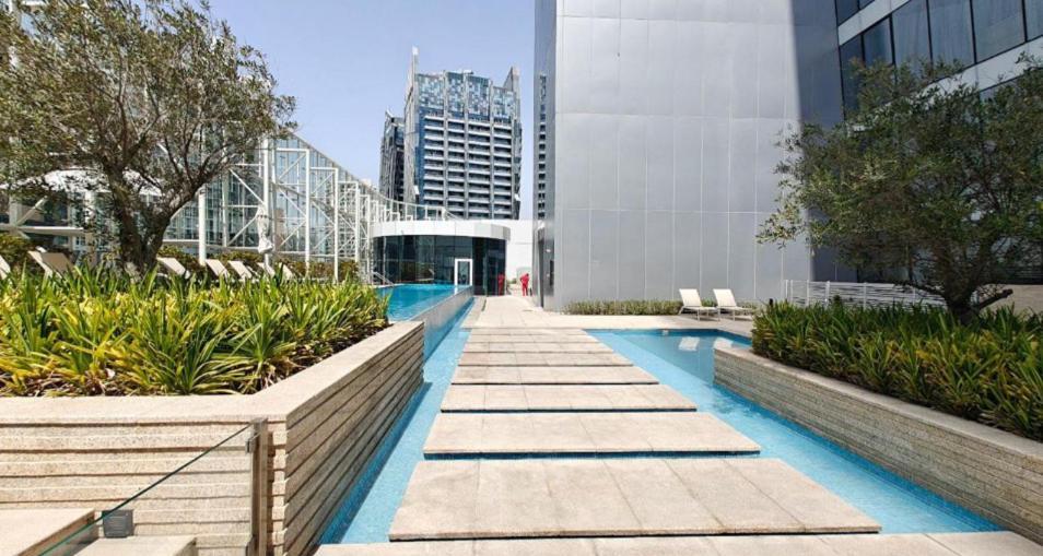 Exquisite In Downtown Burj Khalifa Views With Stunning Pool Dubai
