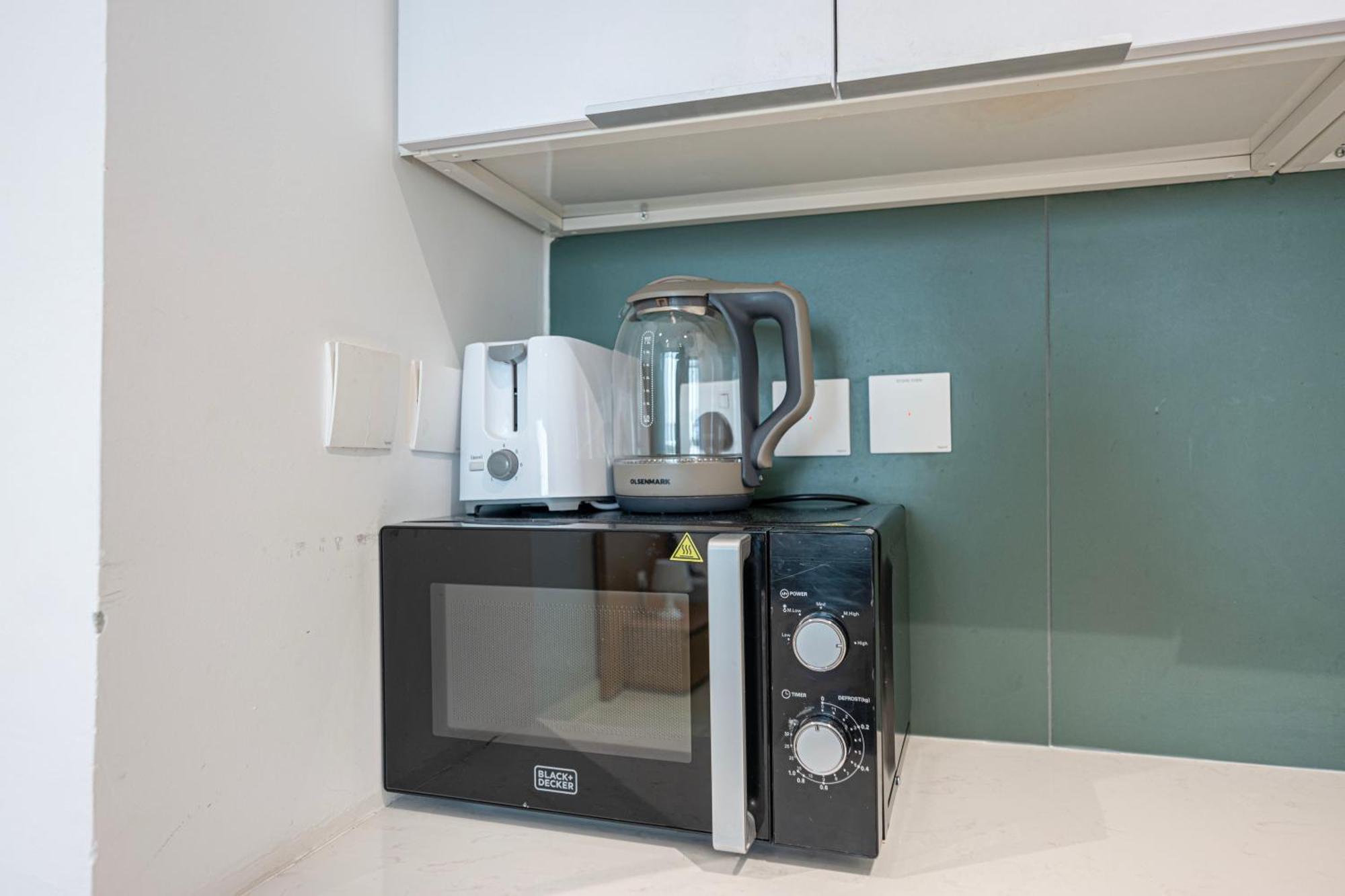 In Dubailand - Bright And Airy Appartement *
