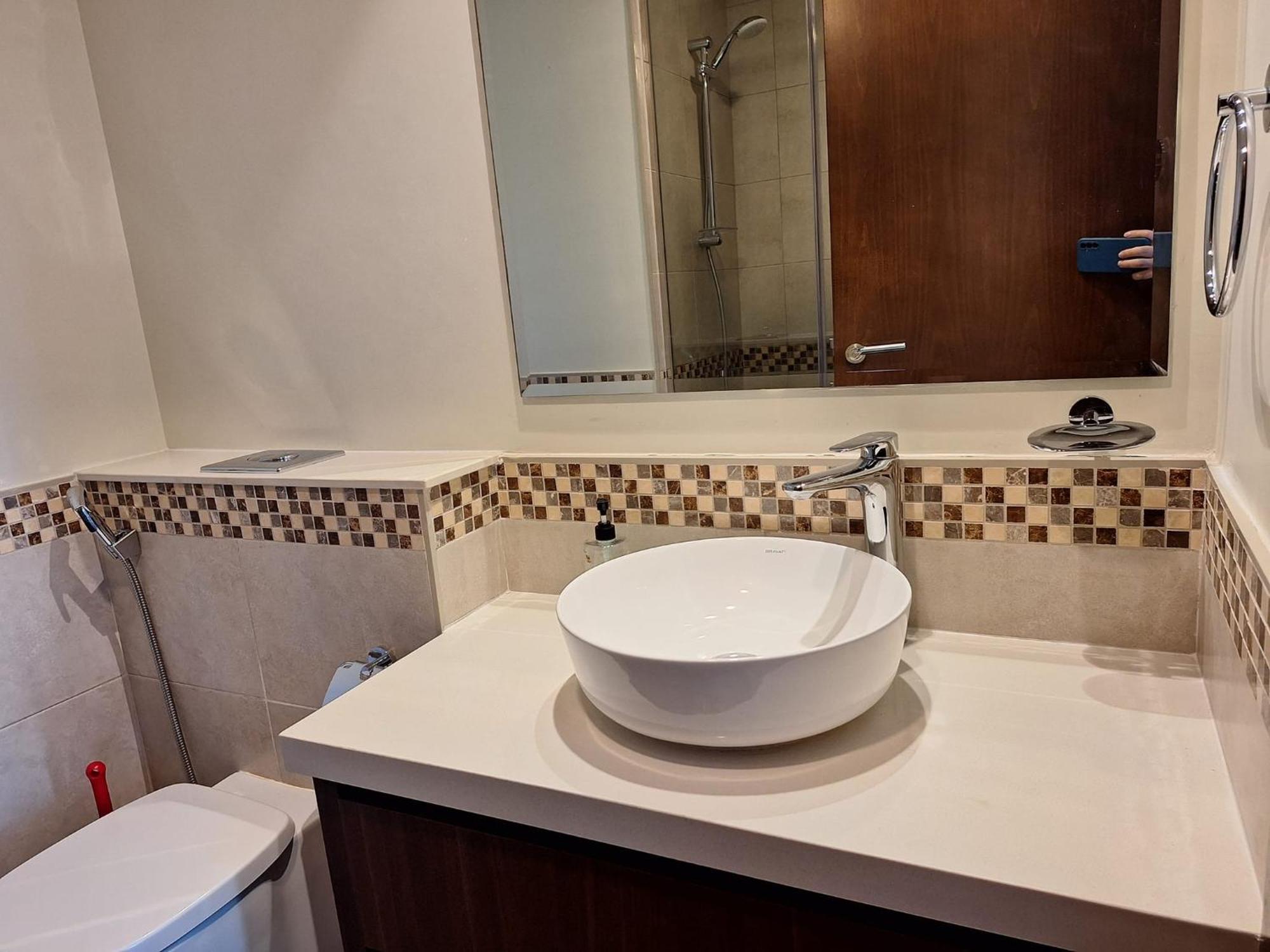 Apartemen Burj Khalifa View! Modern 2br In Dubai's Business Bay