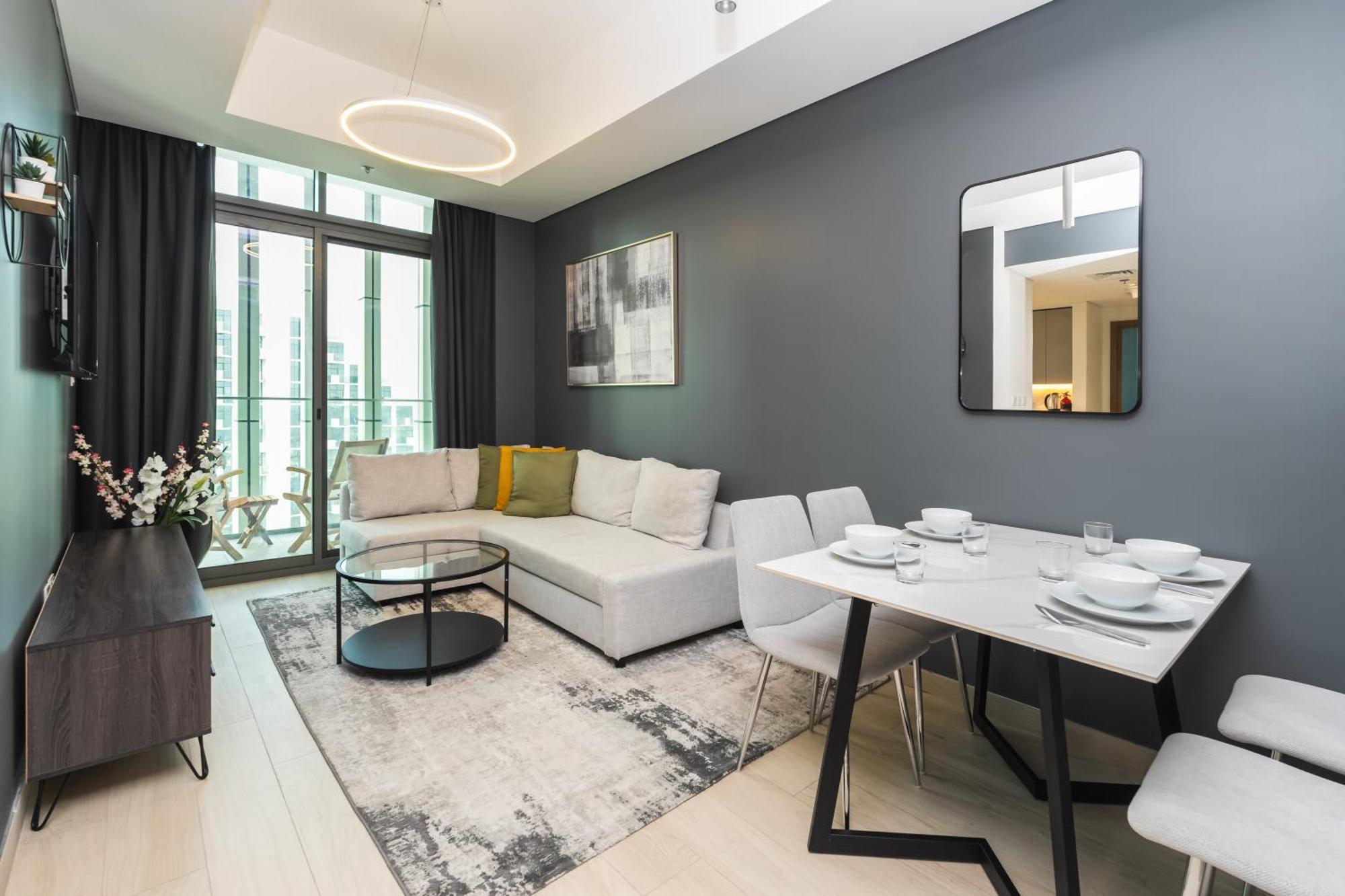 Apartment Modern Near Dxb Airport Sleeps 4 Dubai