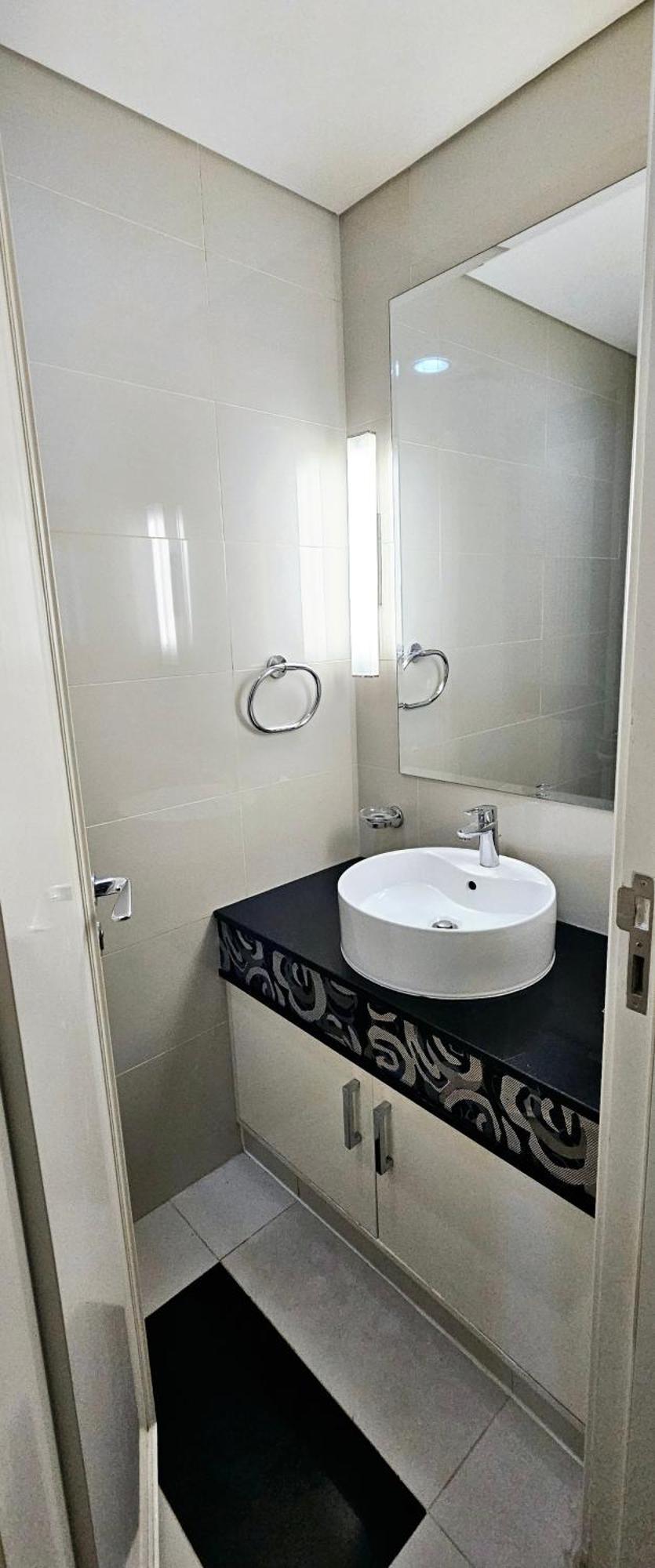 Apartment Superb 1 Bedroom Next To Burj Khalifa And Mall