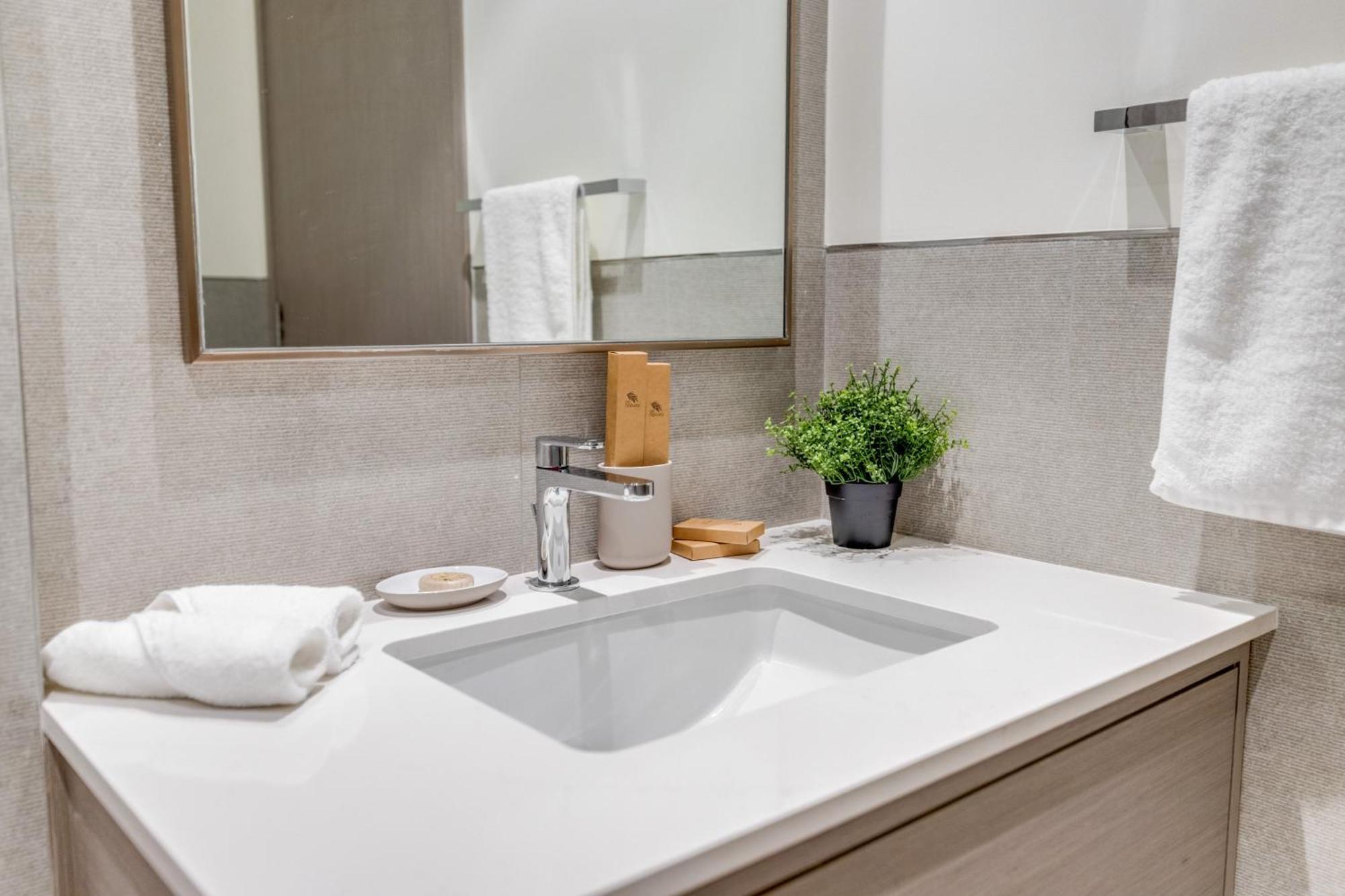 Apartment Grande Signature - 2br Modern Luxury Dubai