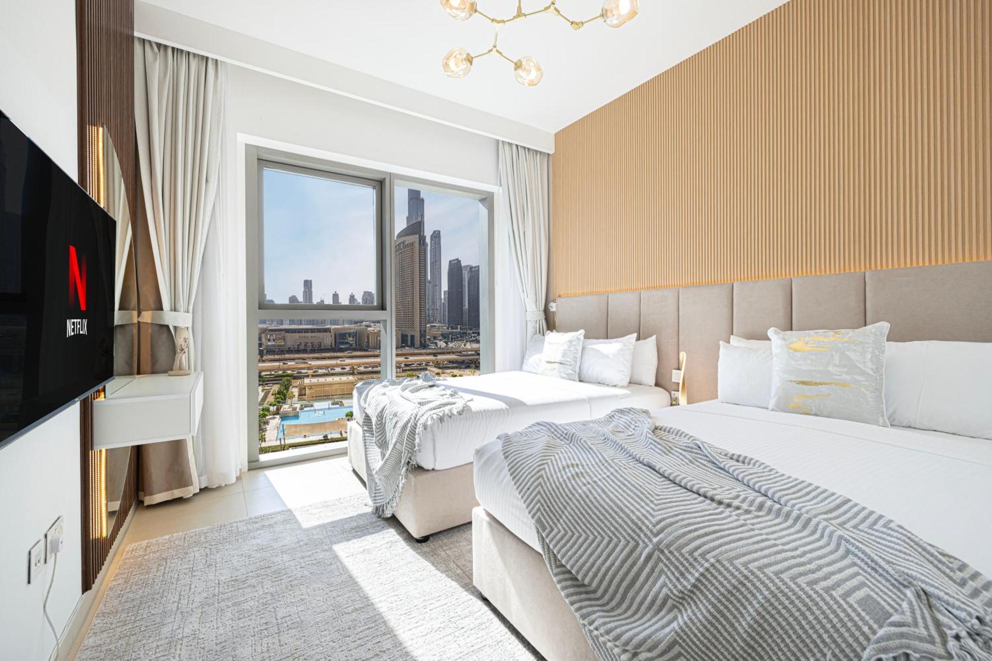 Mall Connected! Amazing Burj Khalifa View! Excellent Pool & Gym Access! * Dubaï