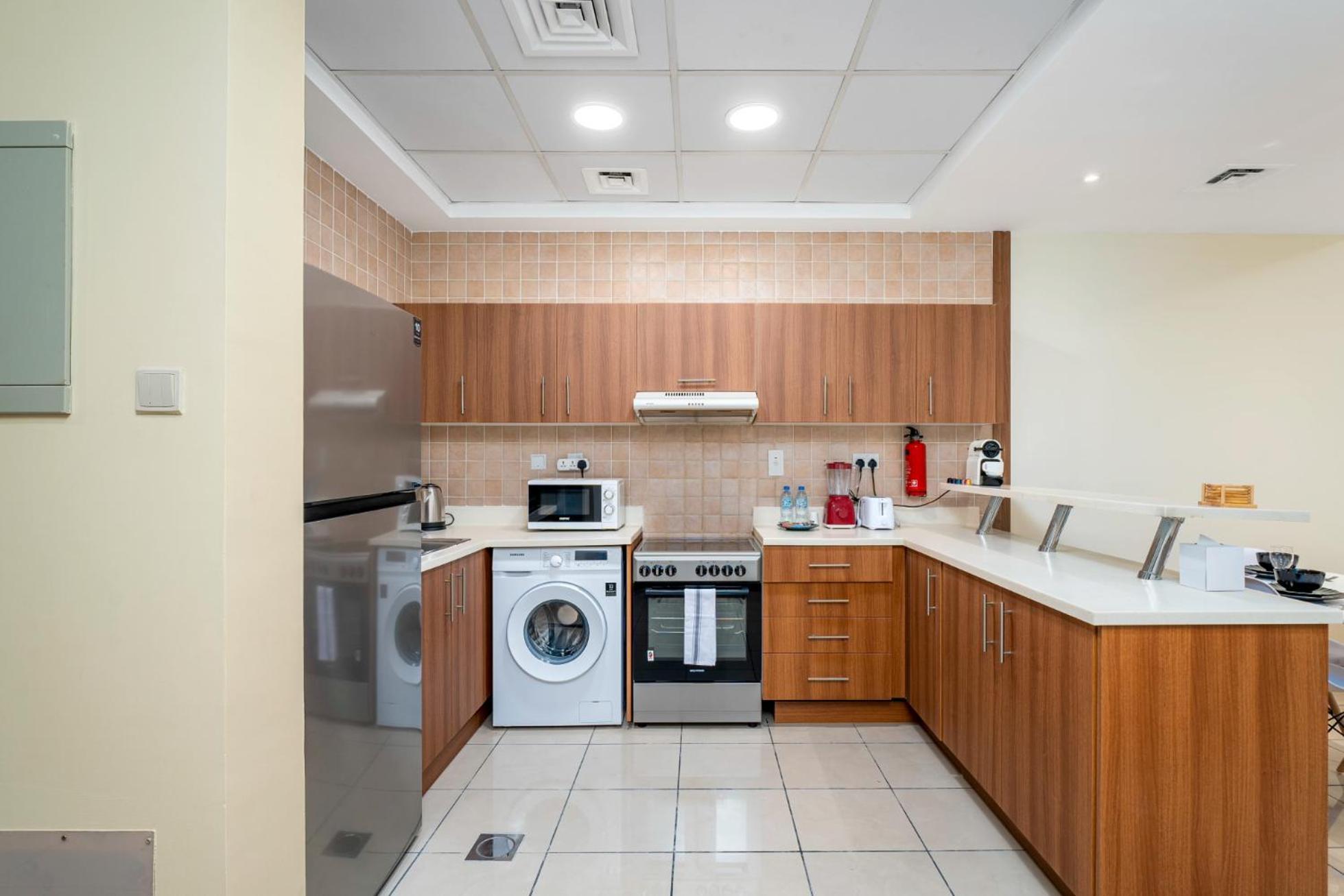 Spacious Upgraded & Elegant - 1br