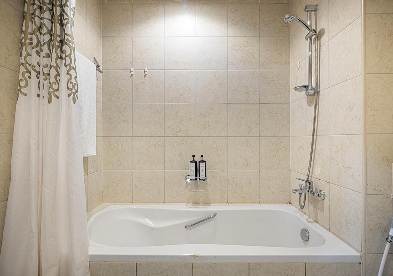 Stunning 2 Bedroom Burj Khalifa Fountain Views