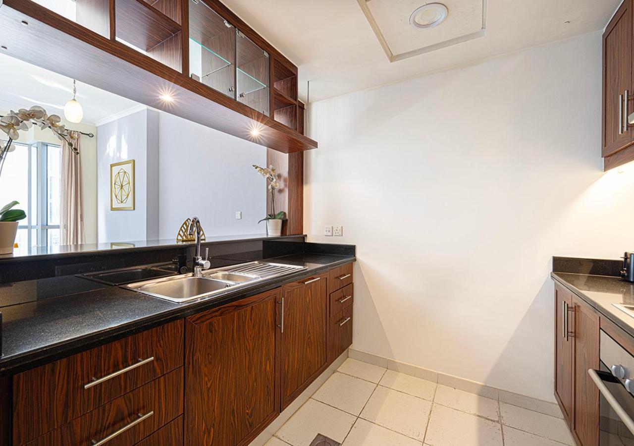Stunning 2 Bedroom Burj Khalifa Fountain Views * Dubái