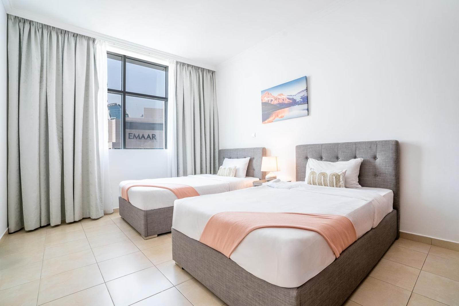 Rh- Modern Elegance 2br, Prime Location, Walk To Mall Apartemen Dubai