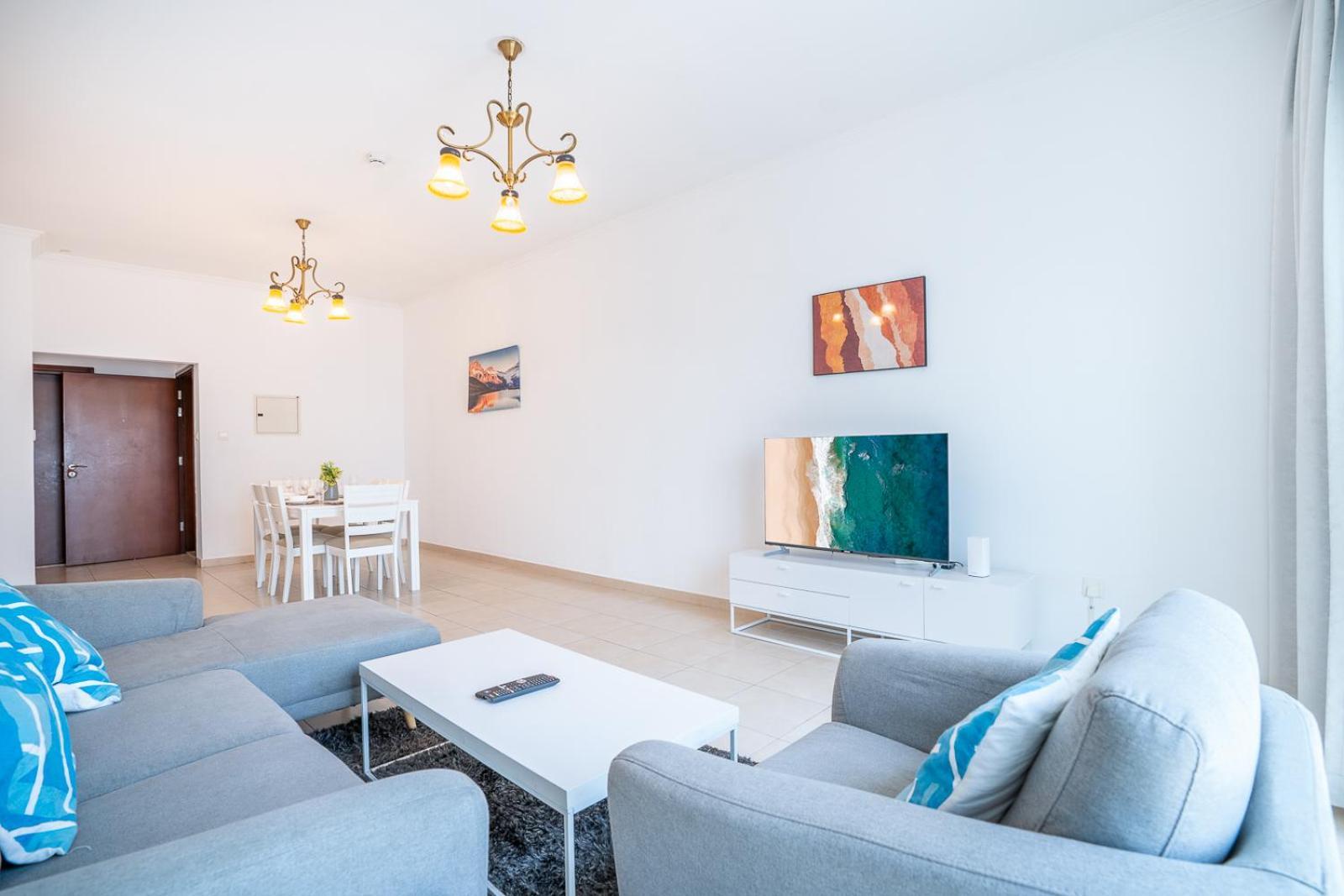 Rh- Modern Elegance 2br, Prime Location, Walk To Mall Apartemen Dubai