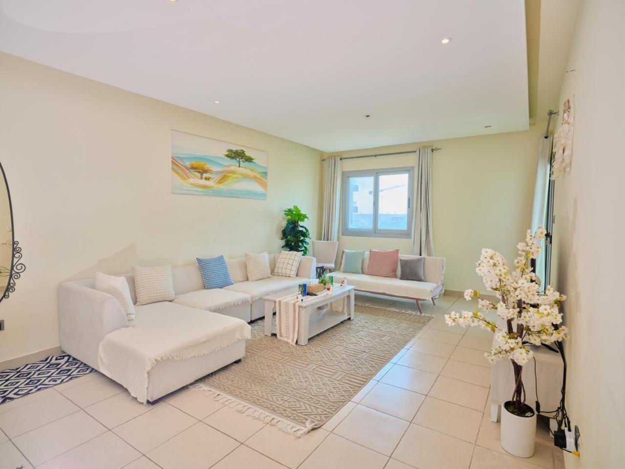 Appartamento Stylish 1 Bedroom With Sea View - Sunset View Dubai