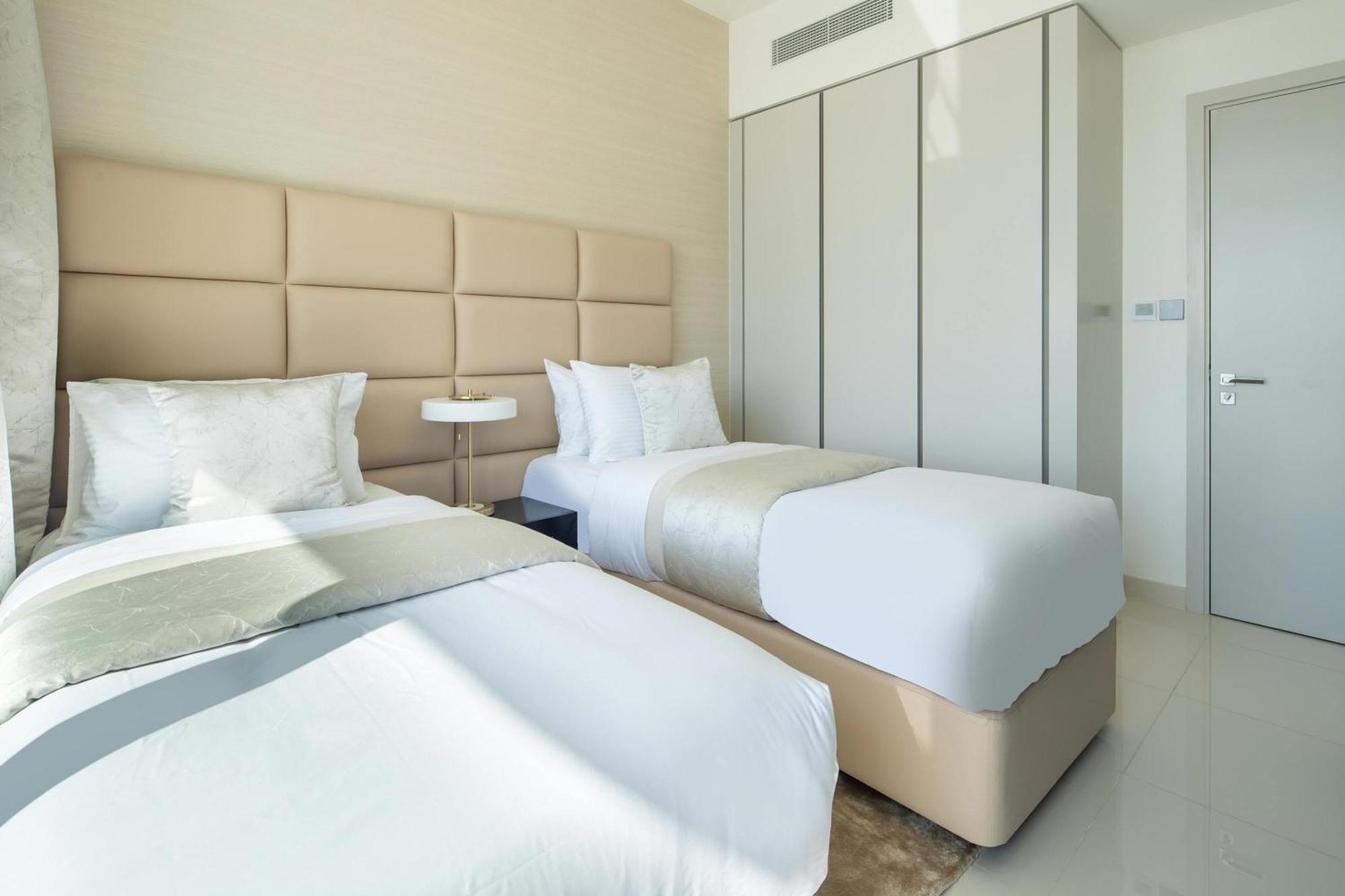Frank Porter - Sunrise Tower Apartamento