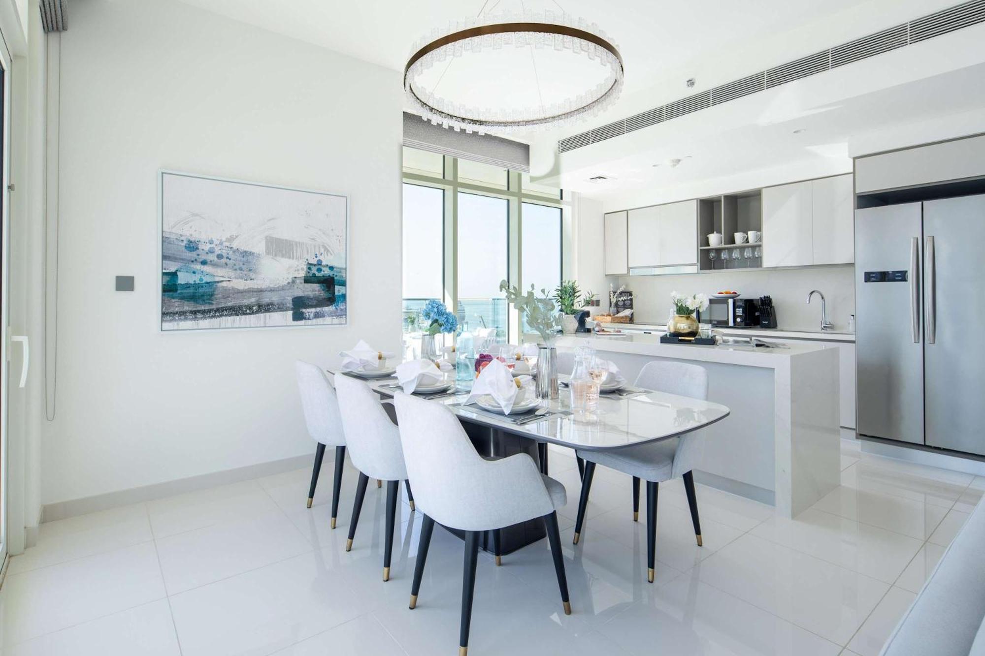 Frank Porter - Sunrise Tower Apartamento *
