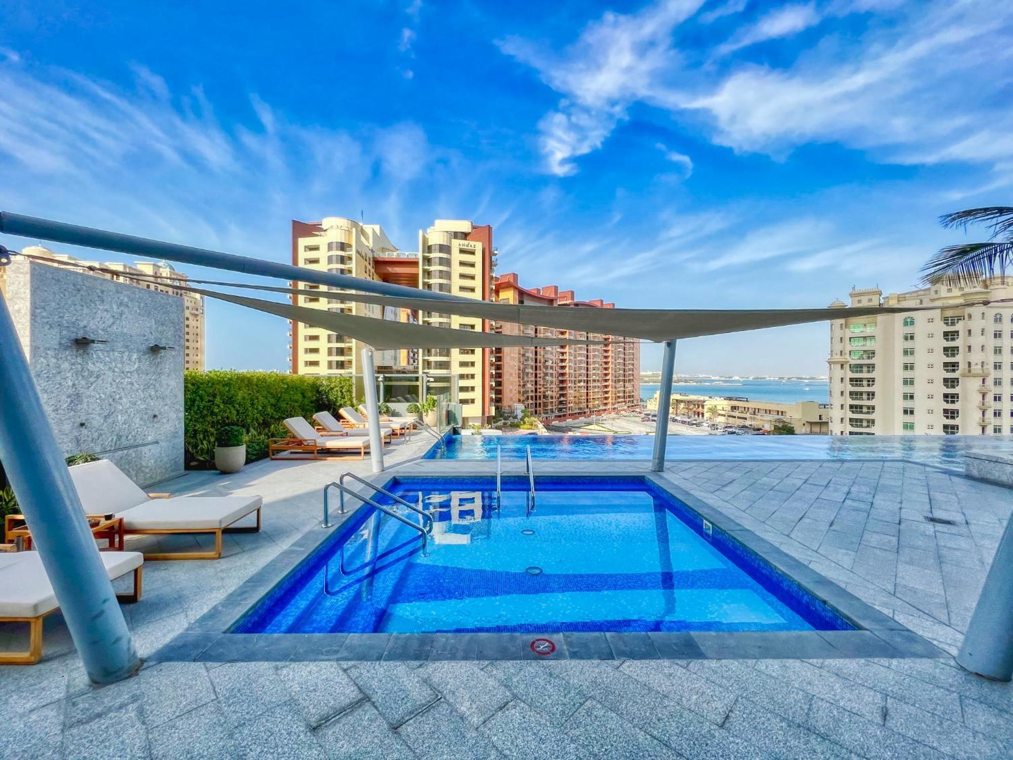 Apartment Palm Tower Where Luxury & View Meet In One Place *