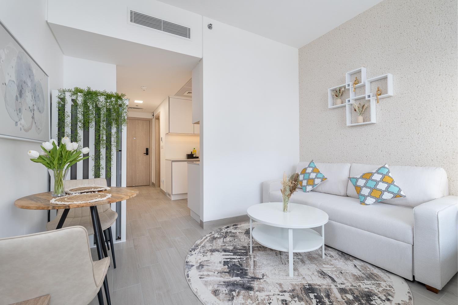Very Cozy & Relaxing In Jvc Appartement