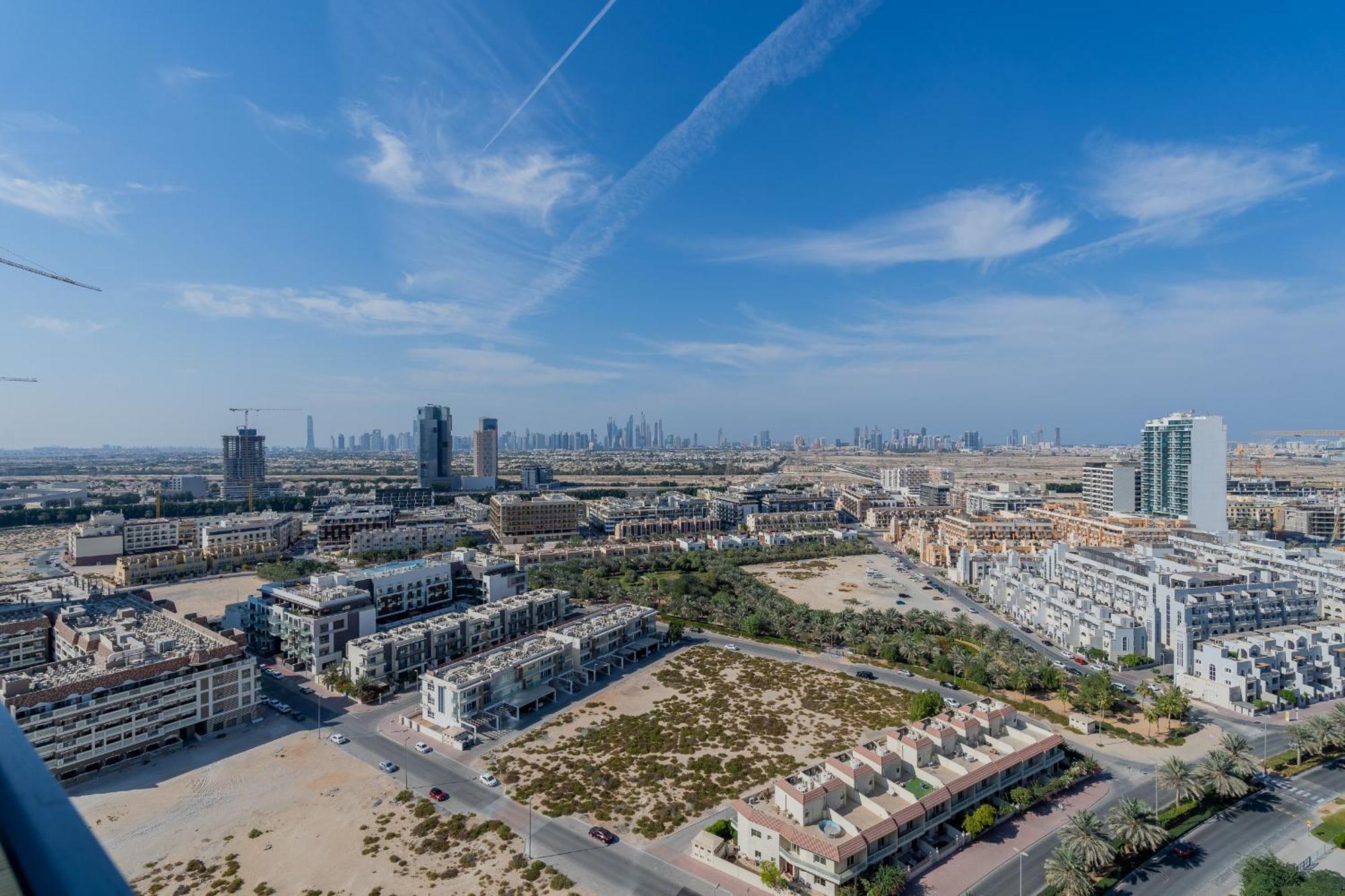 Apartamento Marina & Downtown Views In Modern - Jvc Dubái