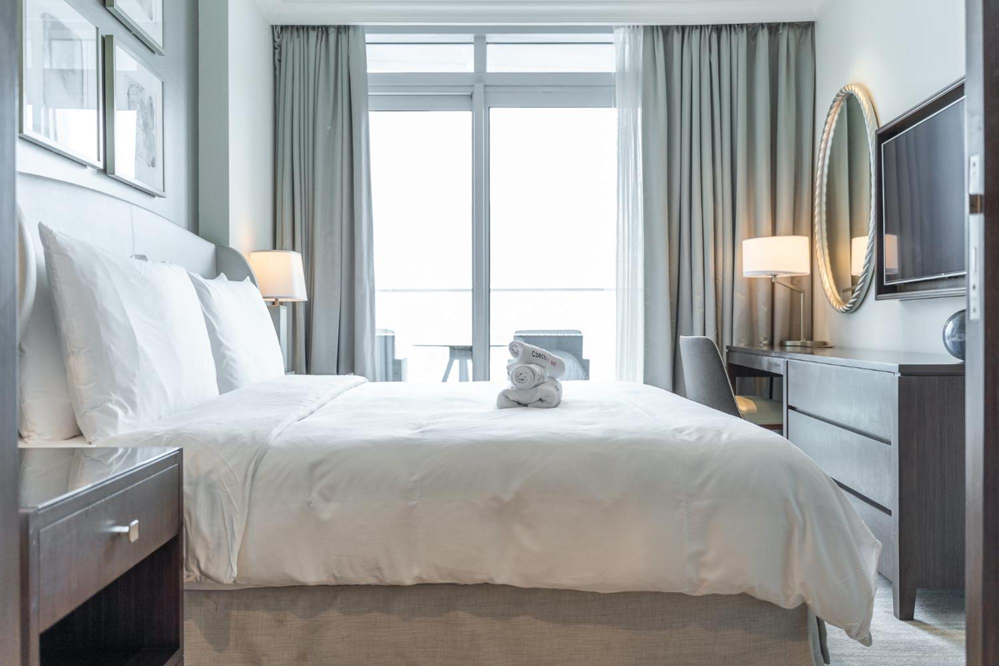Apartment Elegant 1br With Burj Khalifa Views *