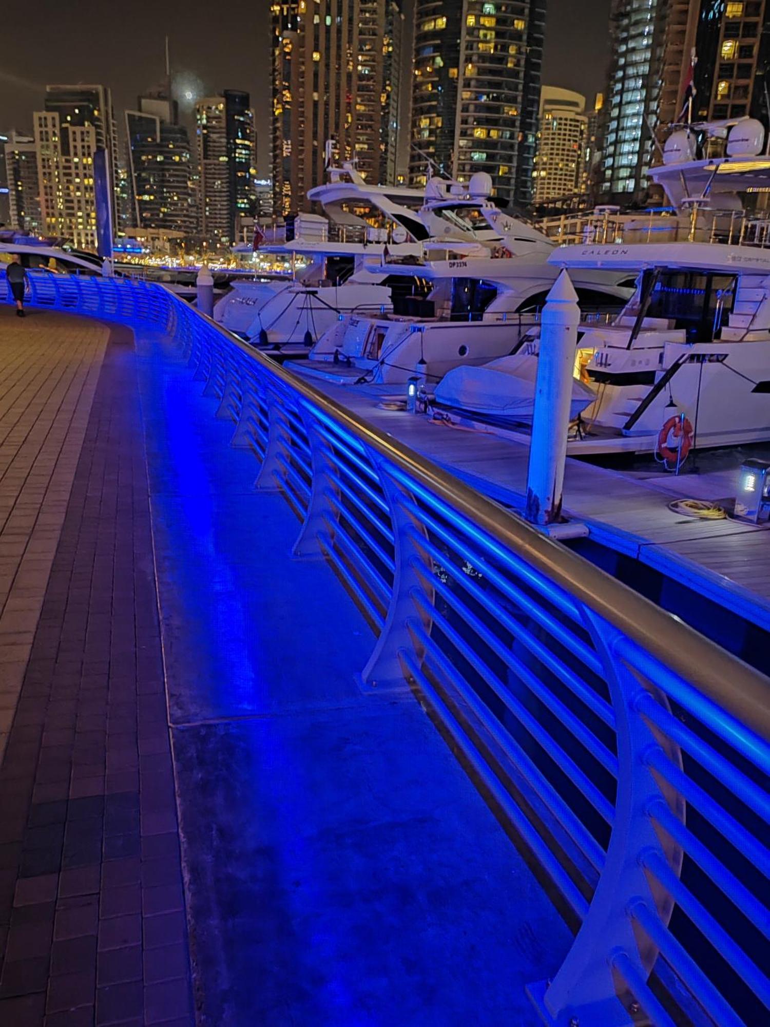 Private Master Marina Next To Marriott * Dubái