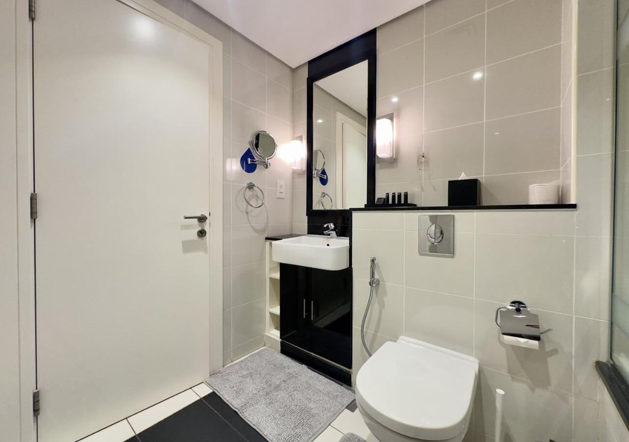 Quickstay Homes - Spacious 1br Retreat-cour Jardin * Dubaï
