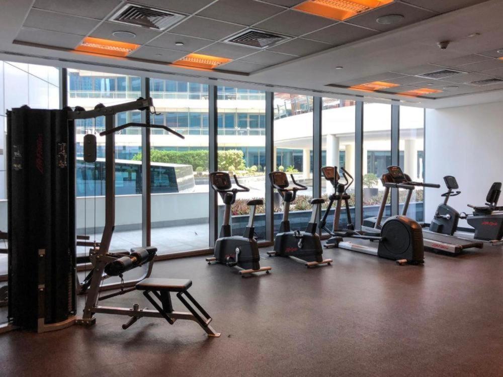 White Sage Opulence At Silverene Towers 1br Marina *