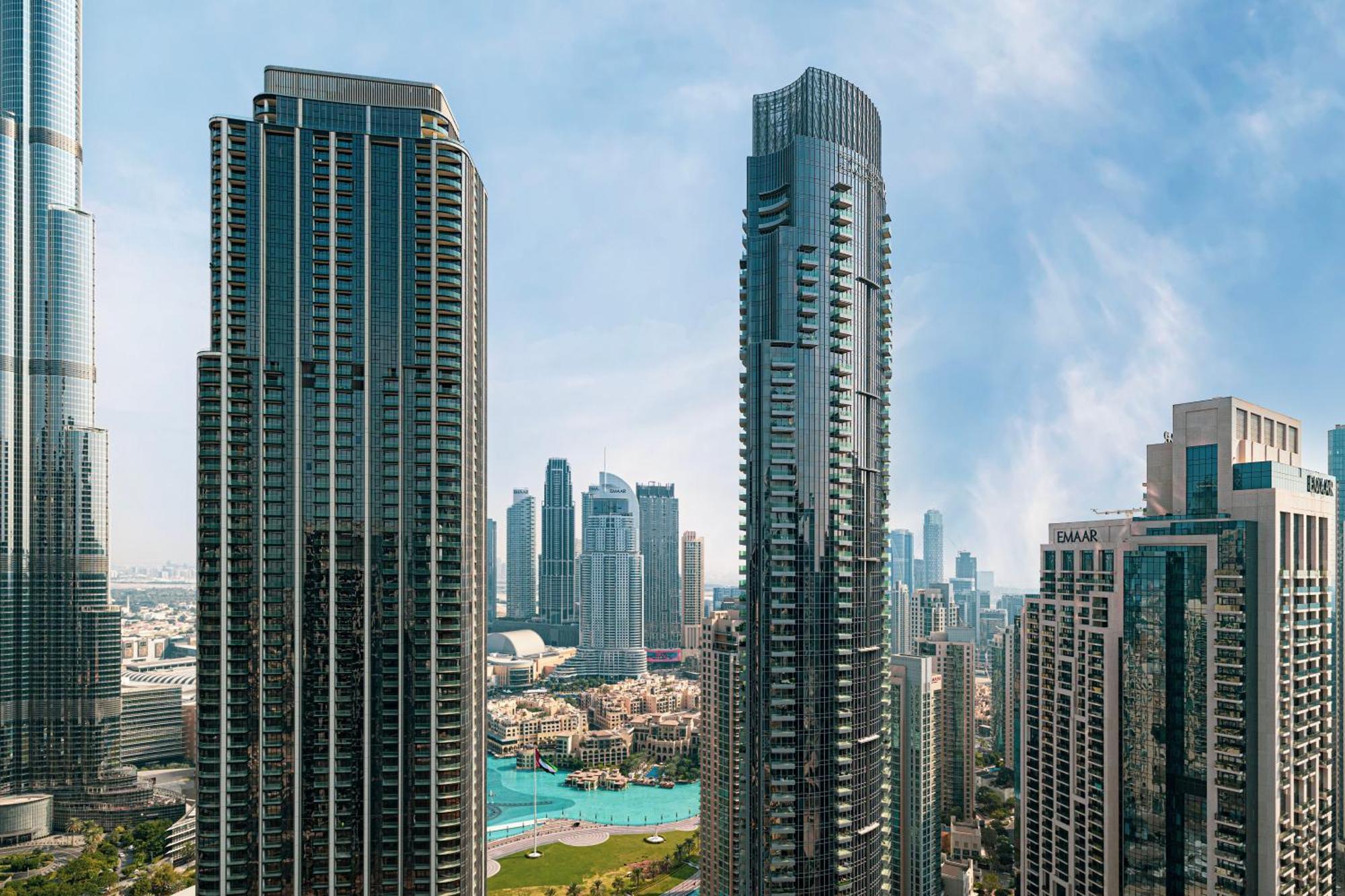 Luxury 4br Burj Khalifa View Mall