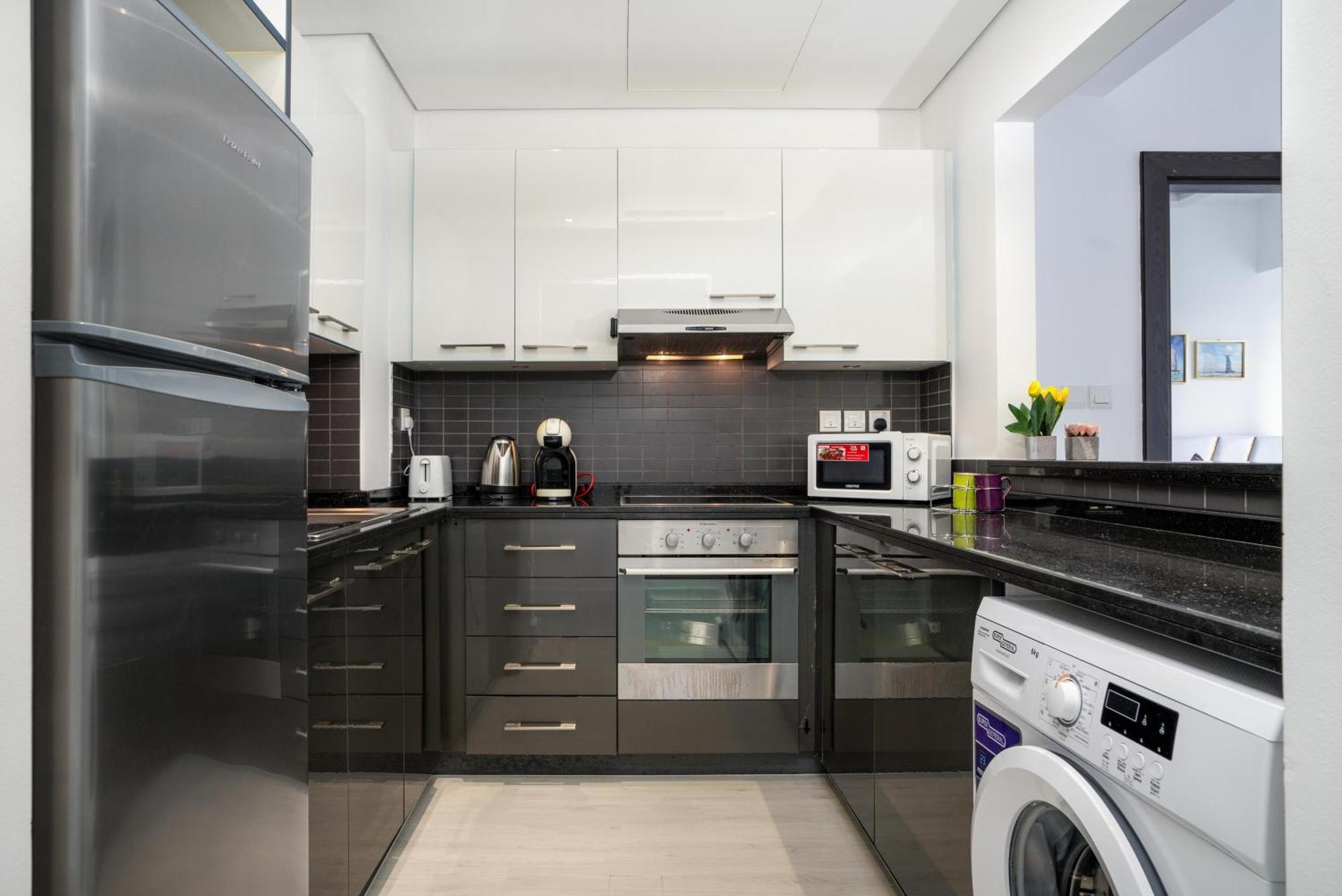 White Sage Opulence At Silverene Towers 1br Marina * Dubaï