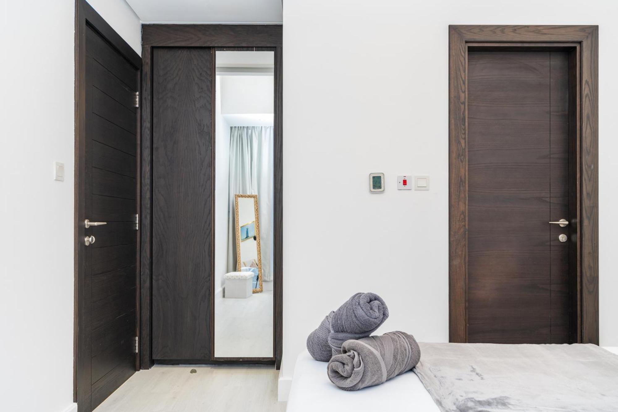 White Sage Opulence At Silverene Towers 1br Marina Dubaï
