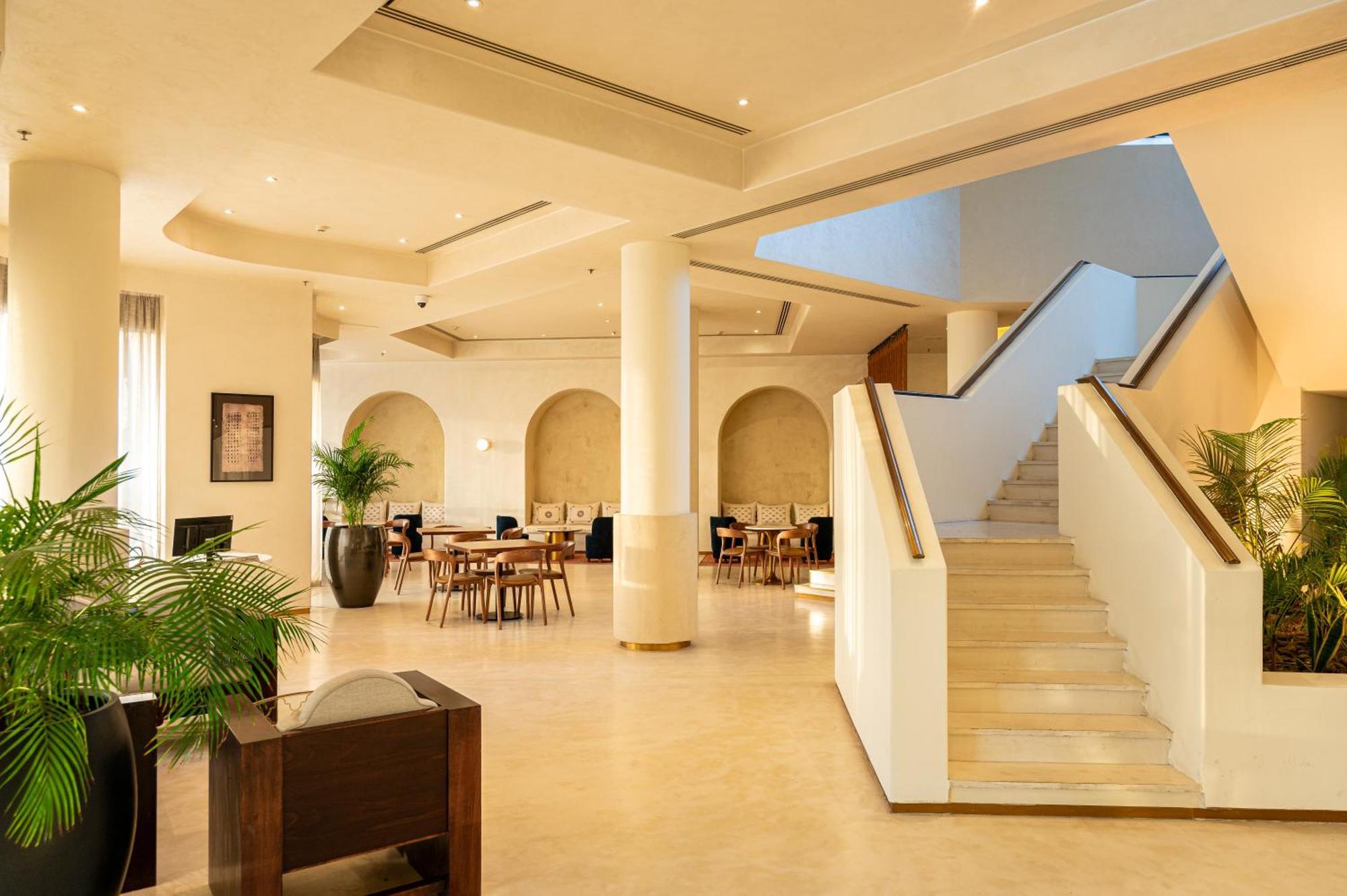 Majestic Cove - Formerly Le Meridien Fairway Dubái