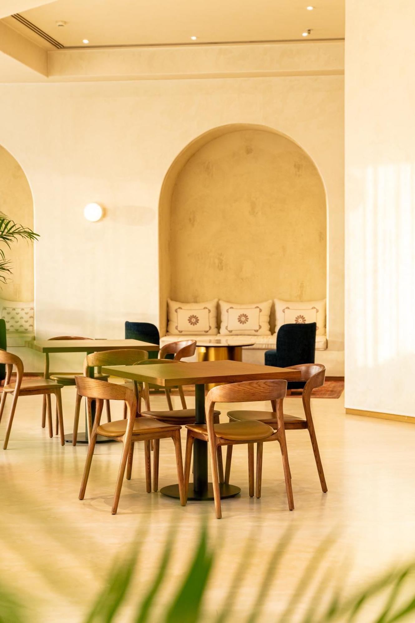 Majestic Cove - Formerly Le Meridien Fairway 4* Dubái