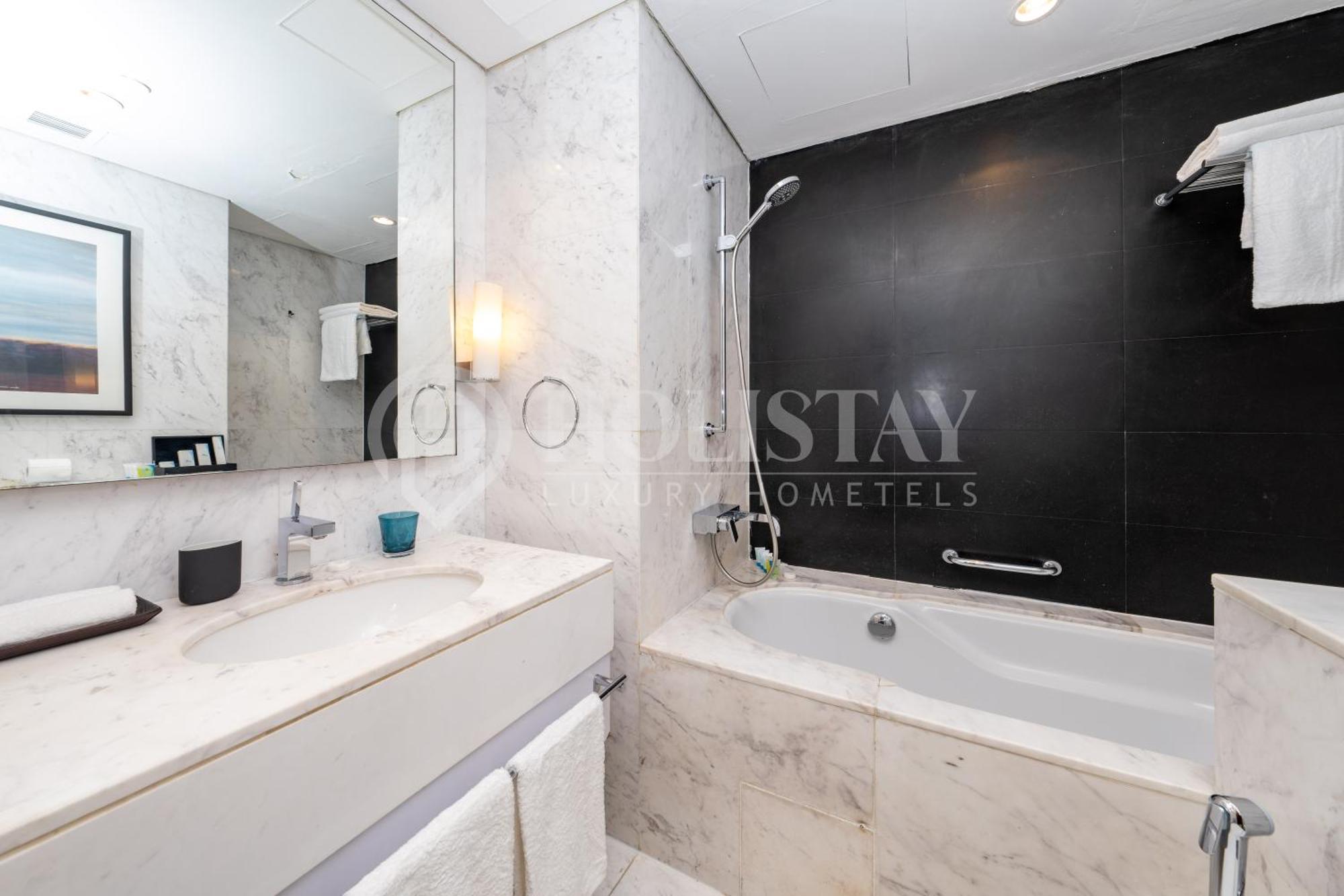 Holistay Luxury Homes - Burj Khalifa View - Direct Access Mall Lejlighed Dubai