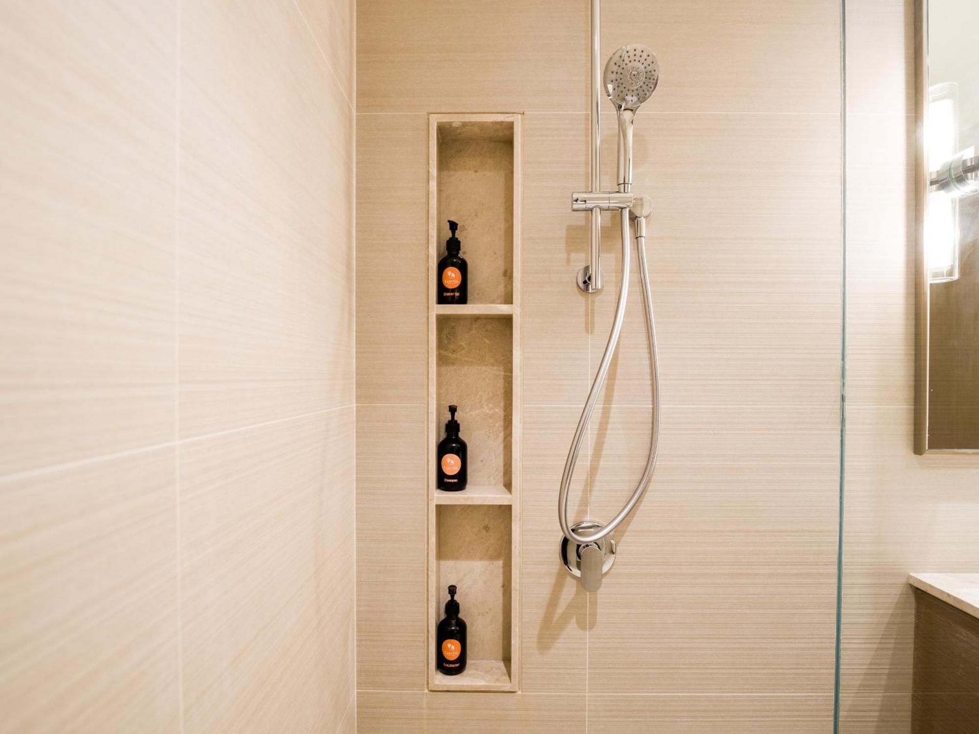 Easygo-core Luxury 2bdr In Grande Signature Res Panoramic View Appartement