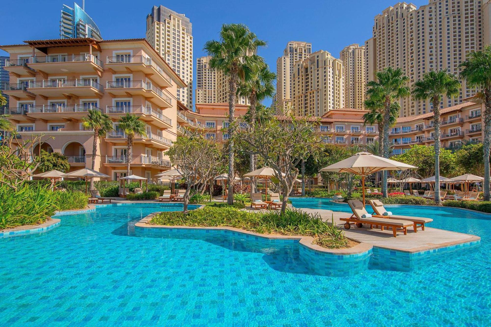 Resort The Ritz-carlton, Dubai