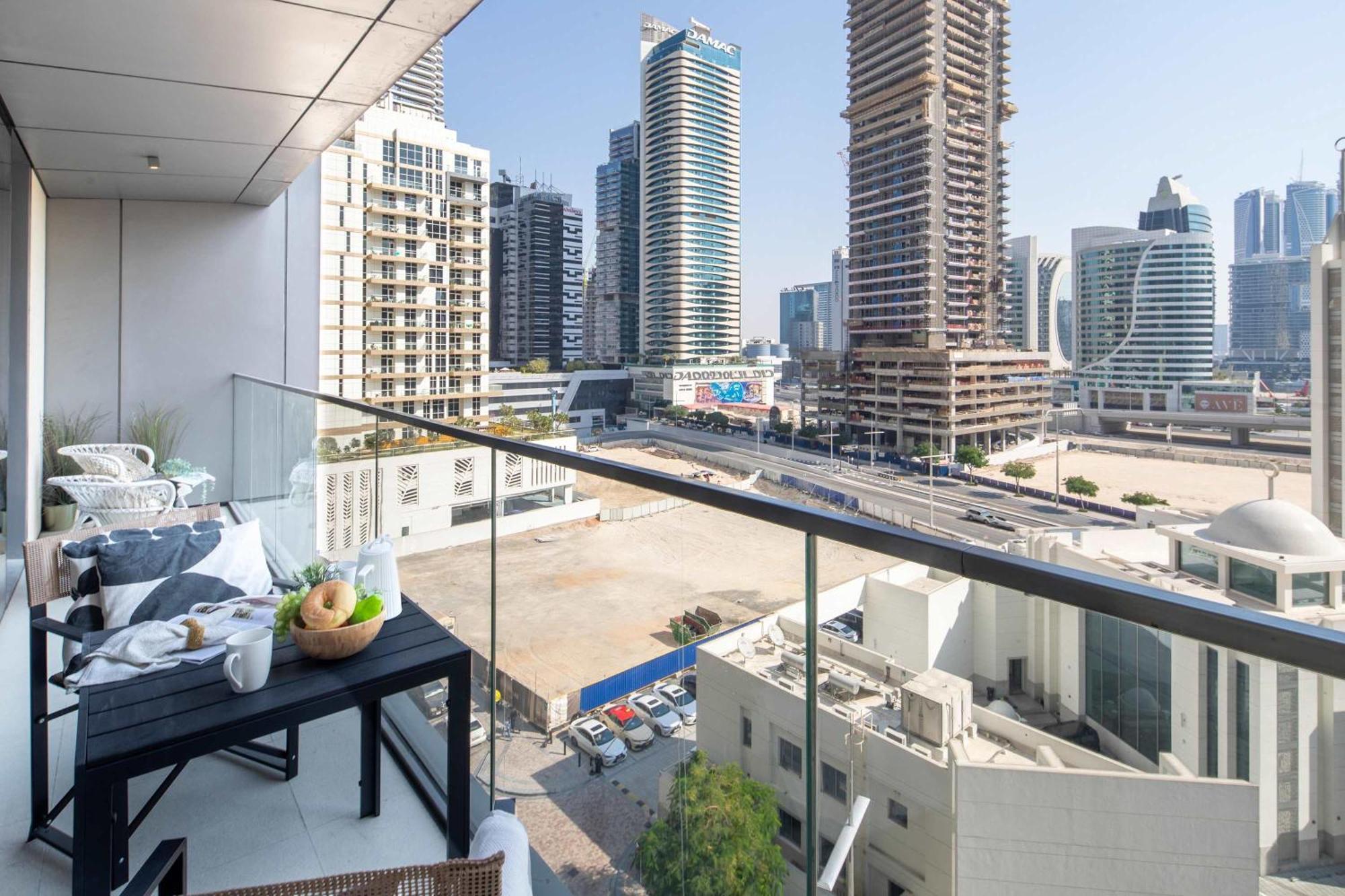 Frank Porter - Boulevard Point Apartment Dubai