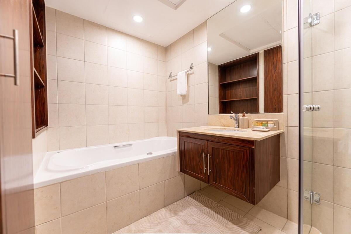 Apartamento Chic 1-bedroom Getaway With Downtown Living Charm