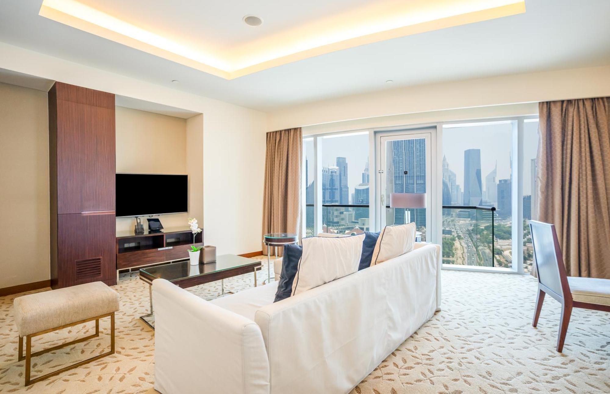 Homesgetaway - Amazing Location 1br At Mall Residences Apartment *