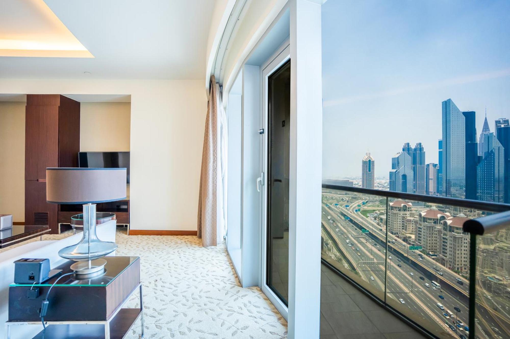 Homesgetaway - Amazing Location 1br At Mall Residences Dubai