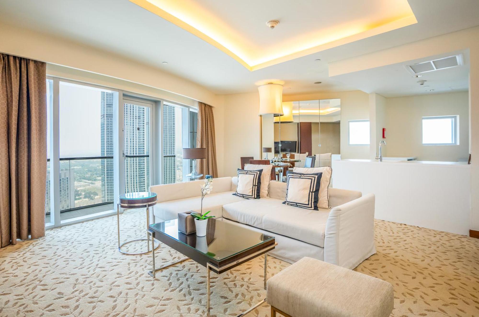 Homesgetaway - Amazing Location 1br At Mall Residences *