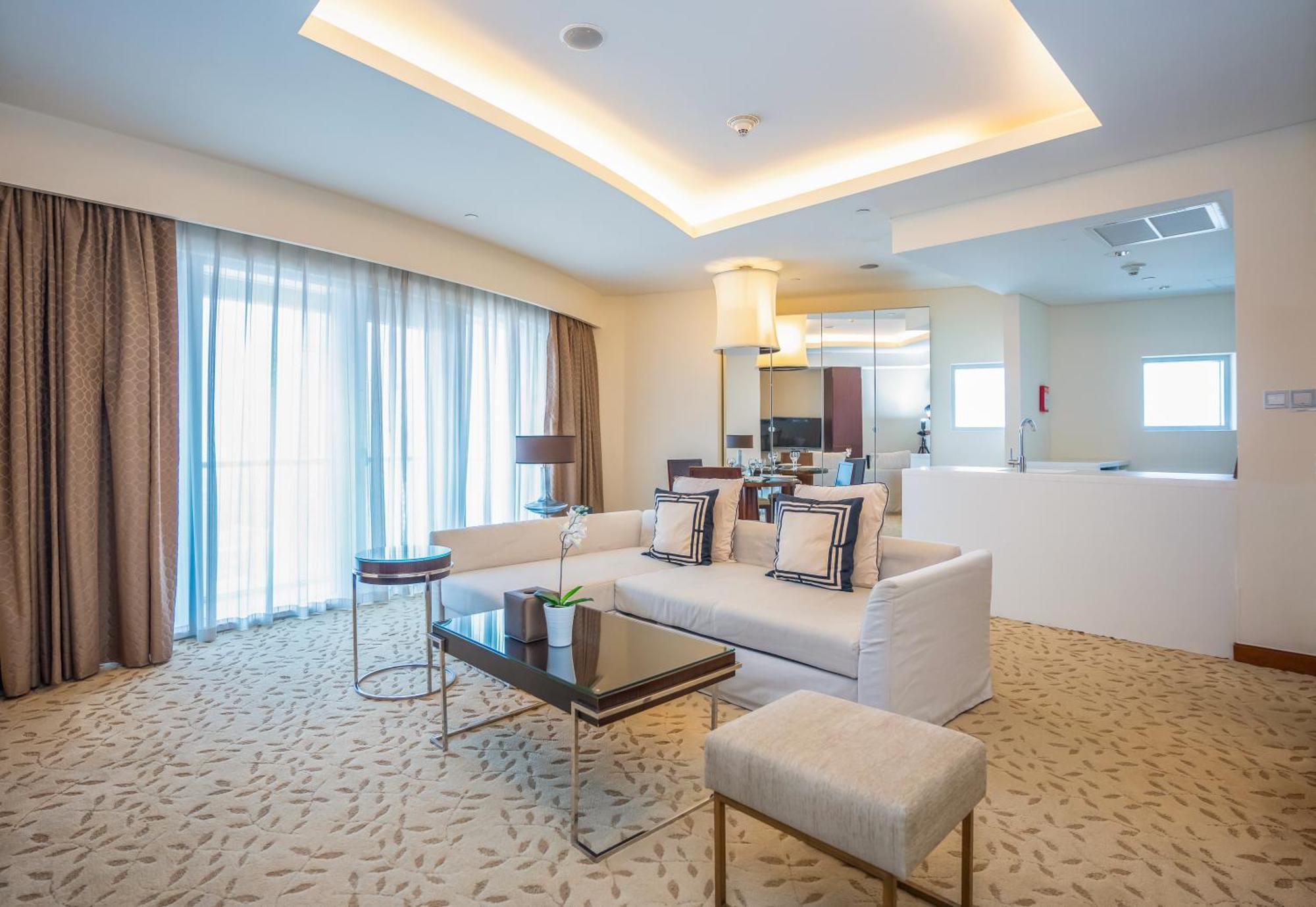 Homesgetaway - Amazing Location 1br At Mall Residences Apartment *