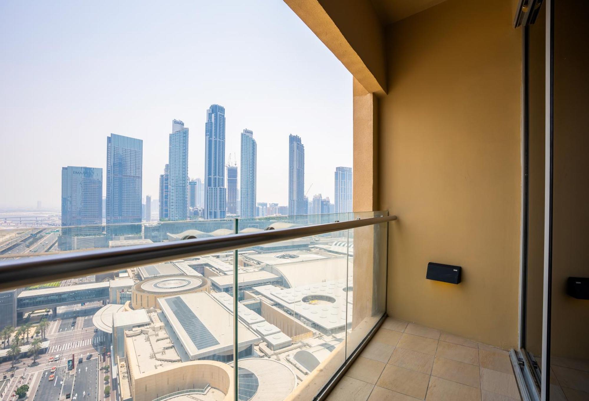 Apartment Homesgetaway - Amazing Location 1br At Mall Residences