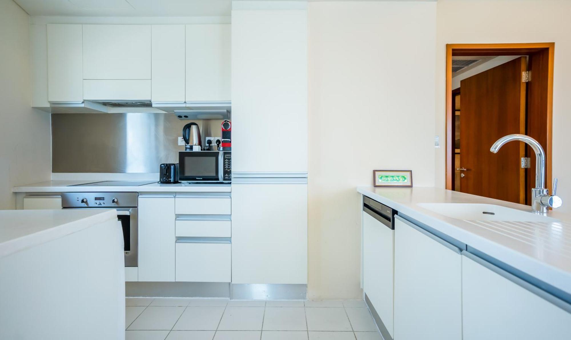 Homesgetaway - Amazing Location 1br At Mall Residences * Dubai
