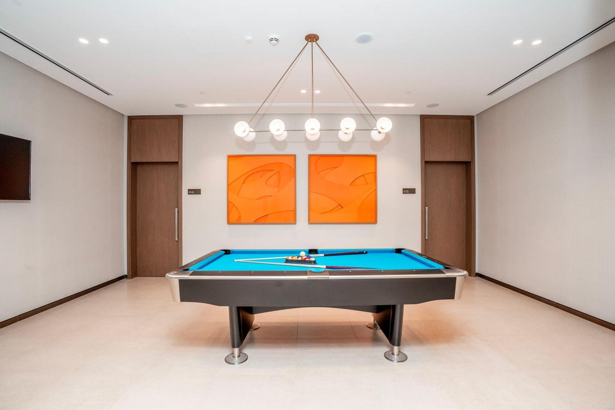Apartemen Modern 1-bedroom In Downtown Near Mall & Burj Khalifa