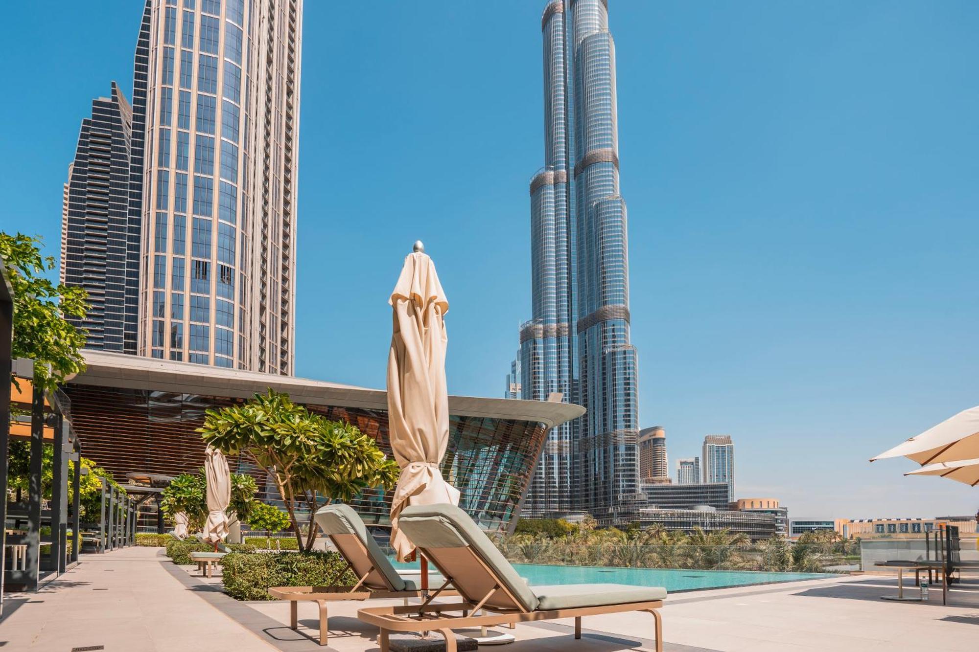 Modern 1-bedroom In Downtown Near Mall & Burj Khalifa Apartemen *