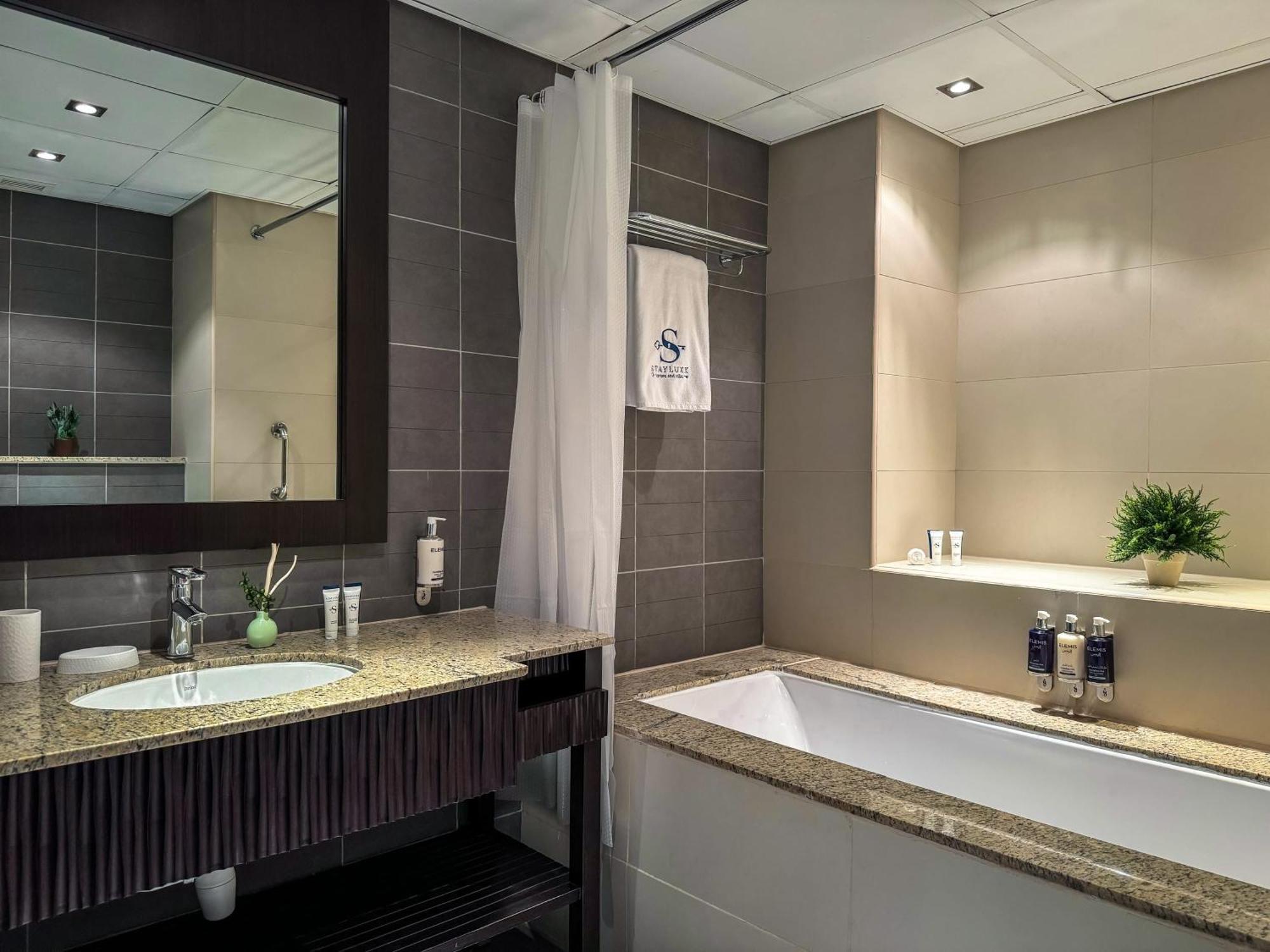 Picture-perfect 2br With Burj View Apartamento Dubai