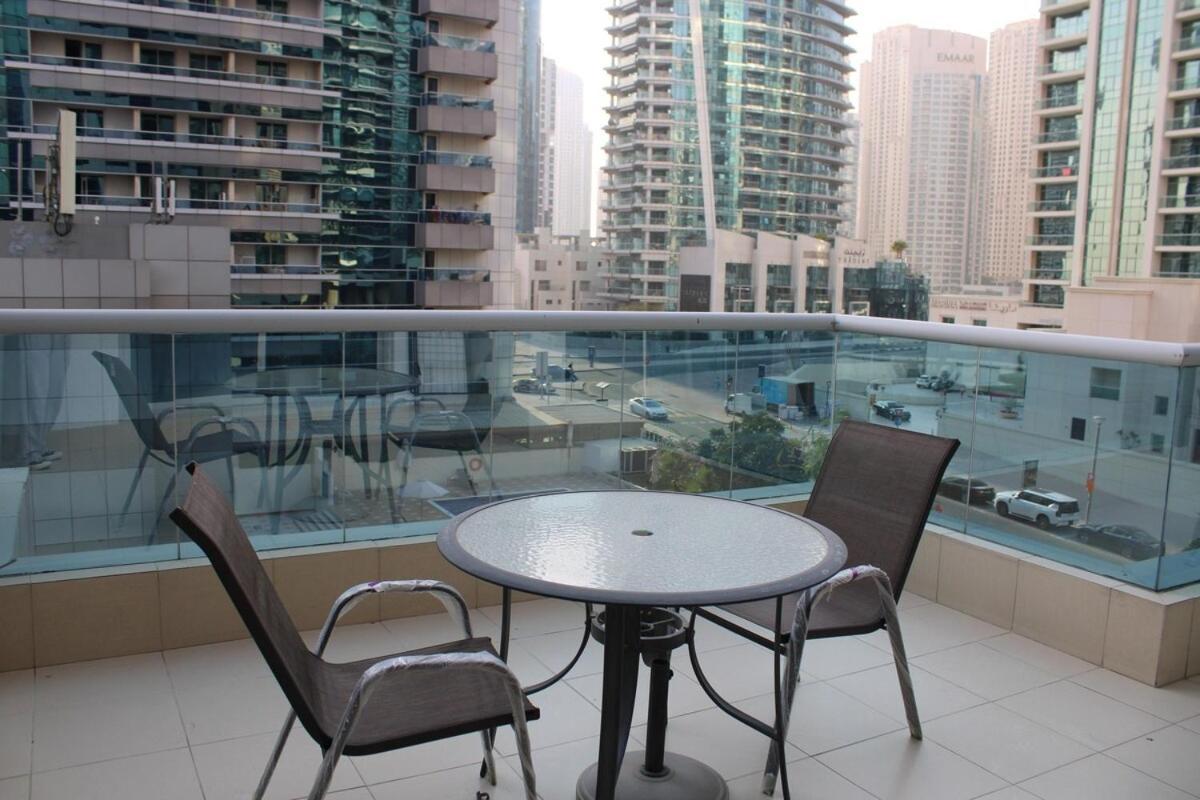 Appartement One Bed At A Great Location In Marina