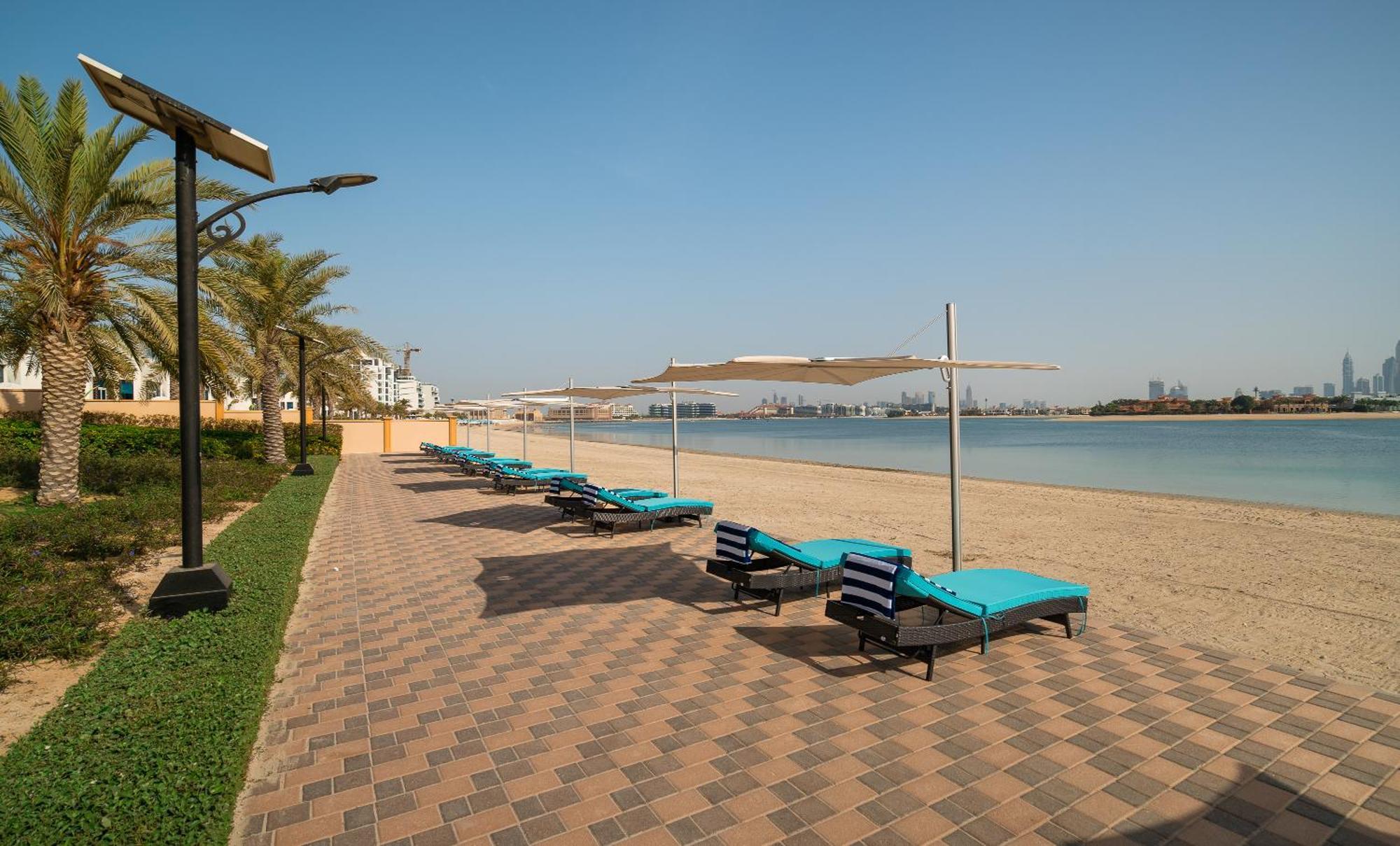 Amazing Beachfront Near Atlantis Waterpark By Simply Comfort Sarai Palm Jumeirah Dubai