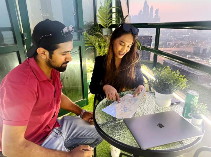 Adventurers Partition In Barsha Heights Dubái