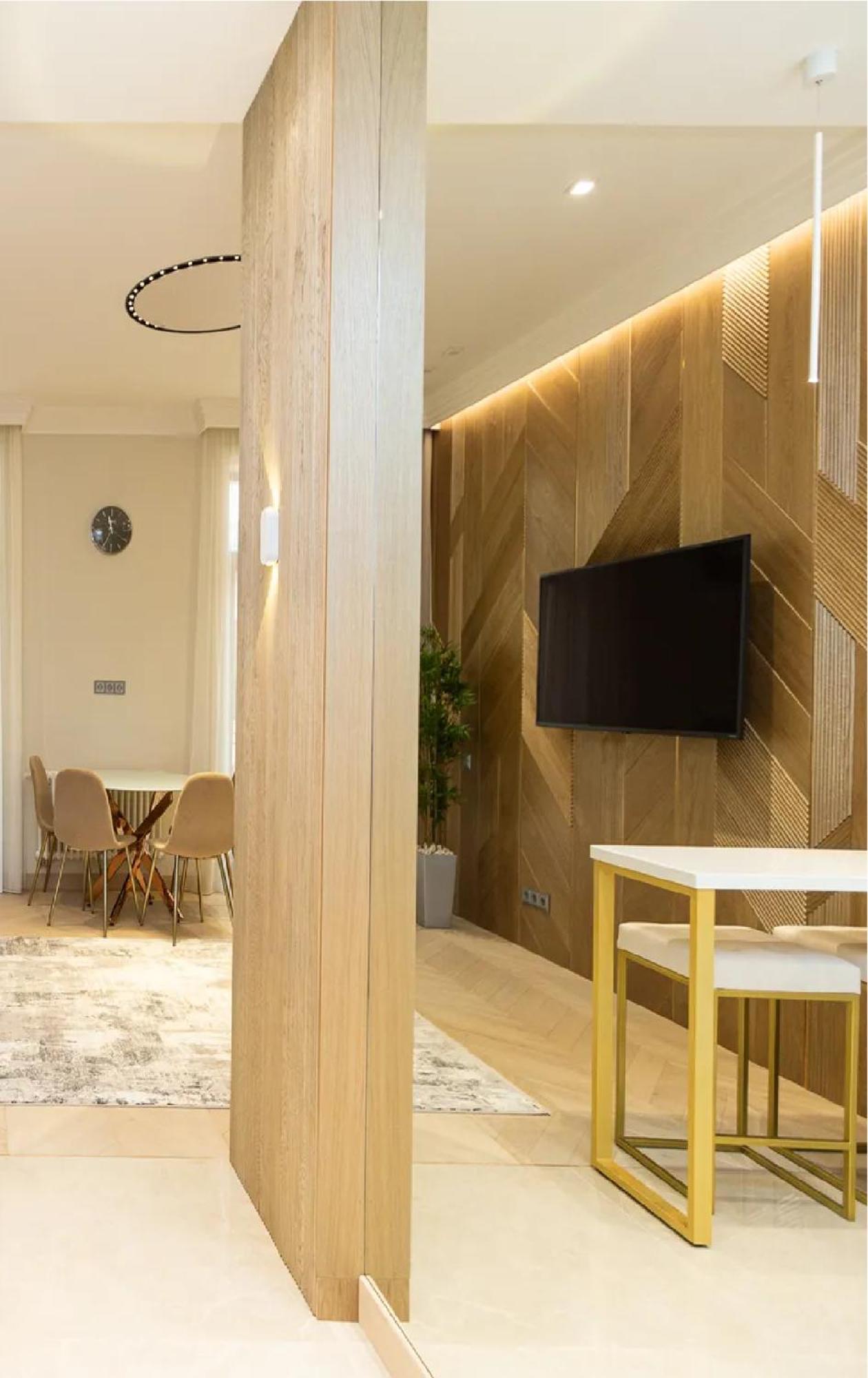 Burj Royale - Luxury Apartamento *