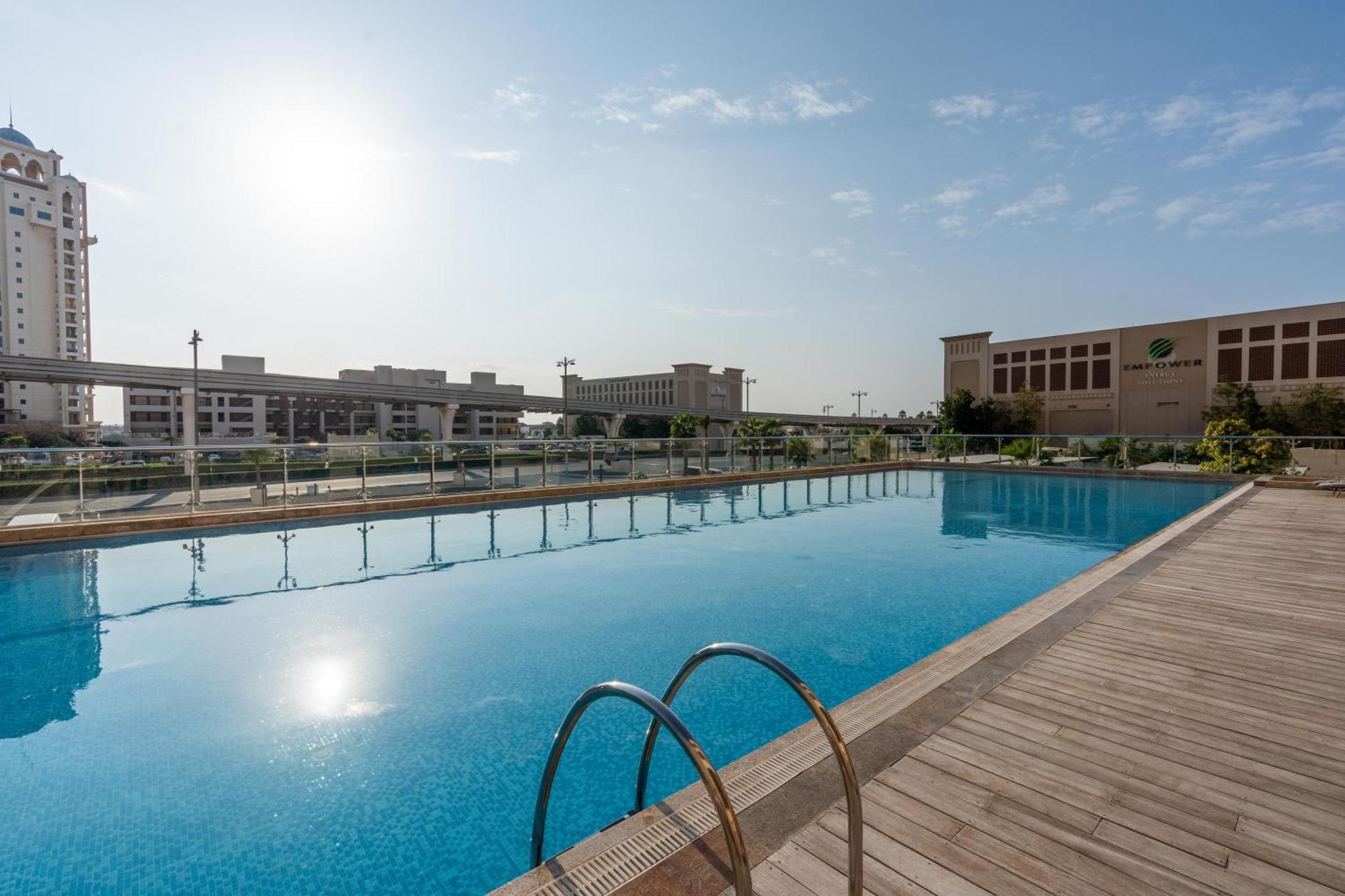 Deluxe Waterfront Unit In Heart Of Palm Jumeirah * Dubaï