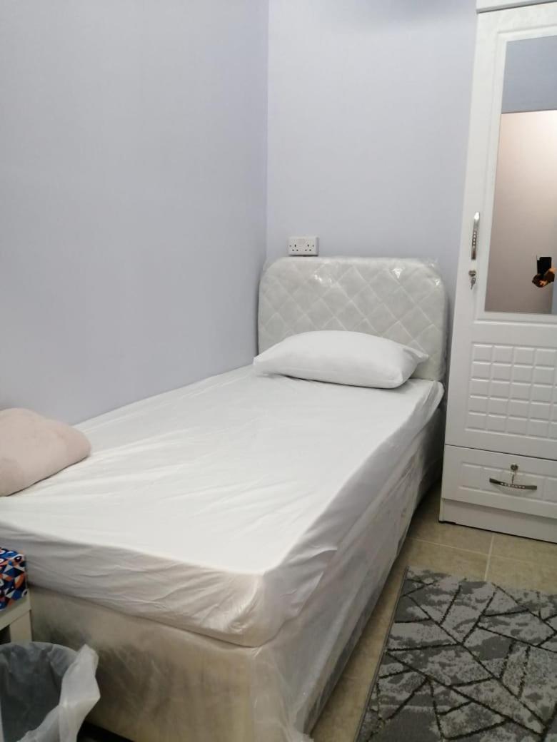 Moe Hostel By Phm Capsulehotel Dubai