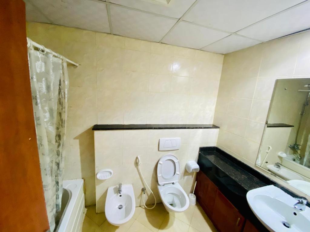 Amazing Couples Private Close To Mall Of Emirates Privatunterkunft