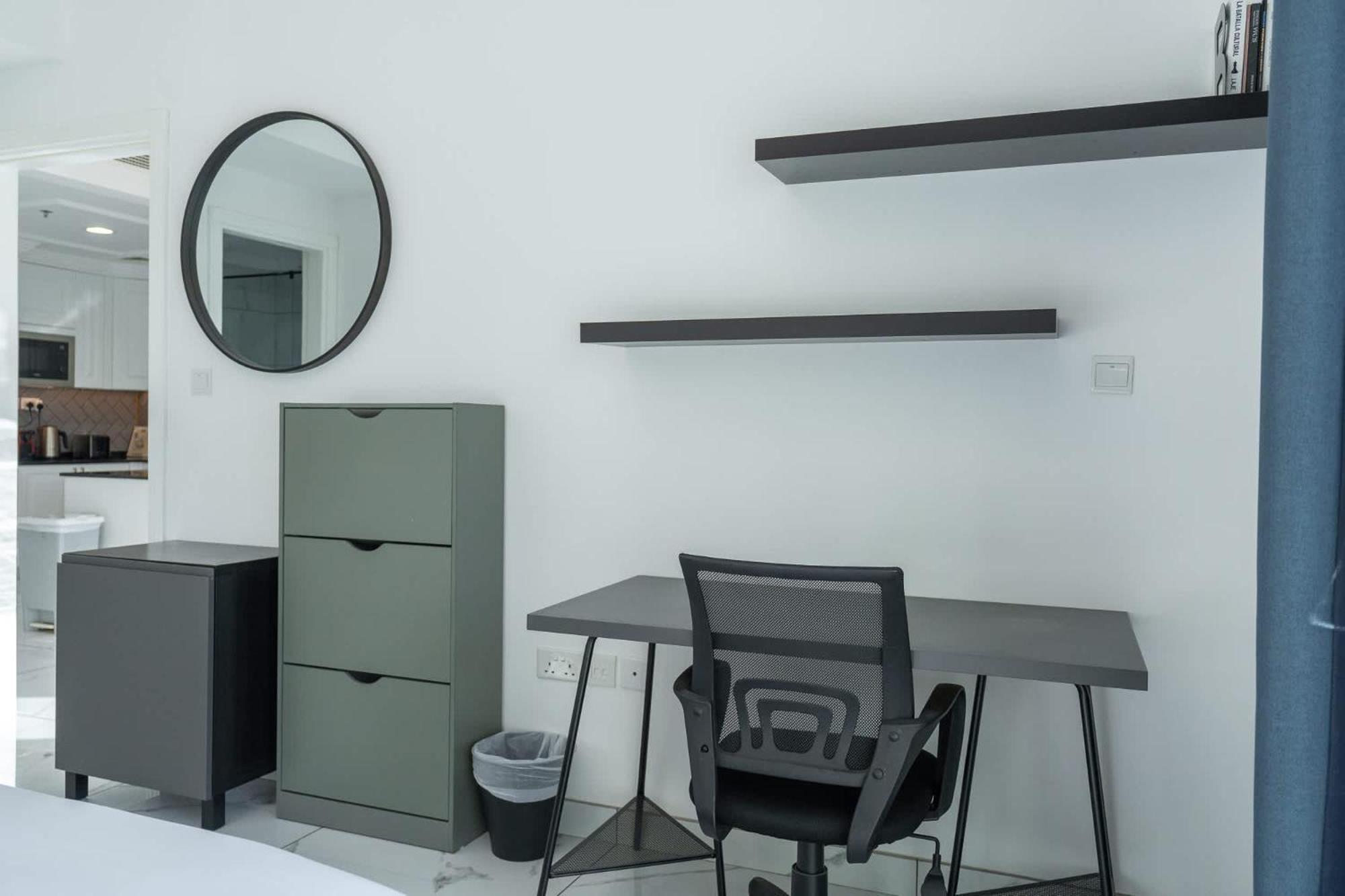 Relaxing 1-bedroom In Al Barshaa South * Dubaï