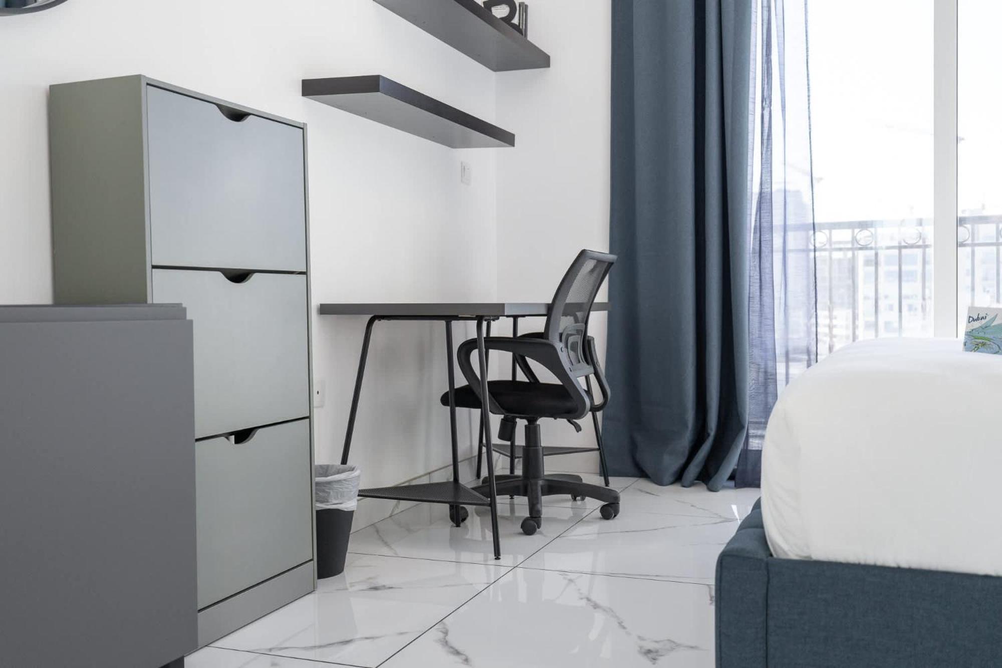 Relaxing 1-bedroom In Al Barshaa South *